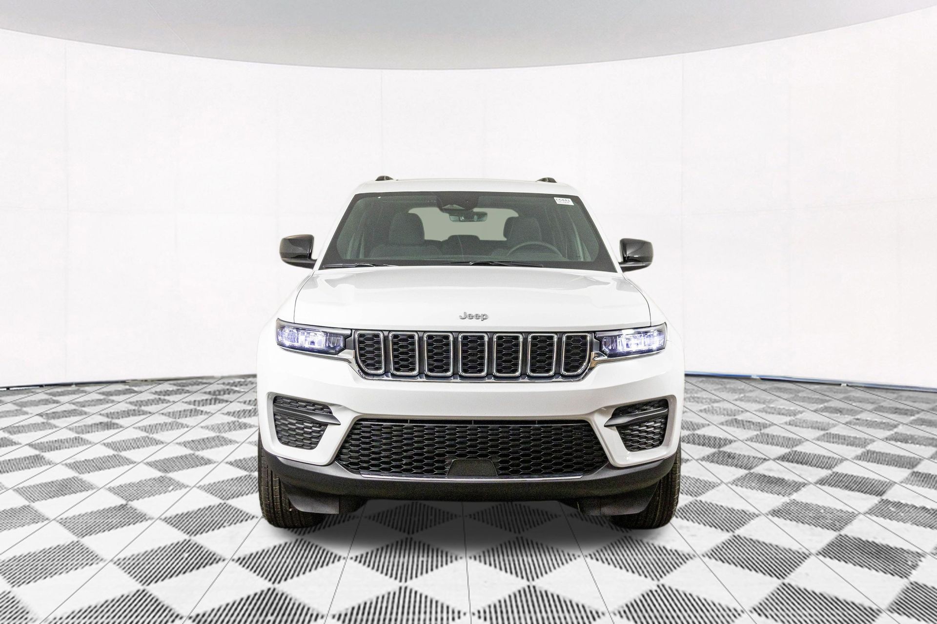 2025 JEEP GRAND CHEROKEE - Image 2