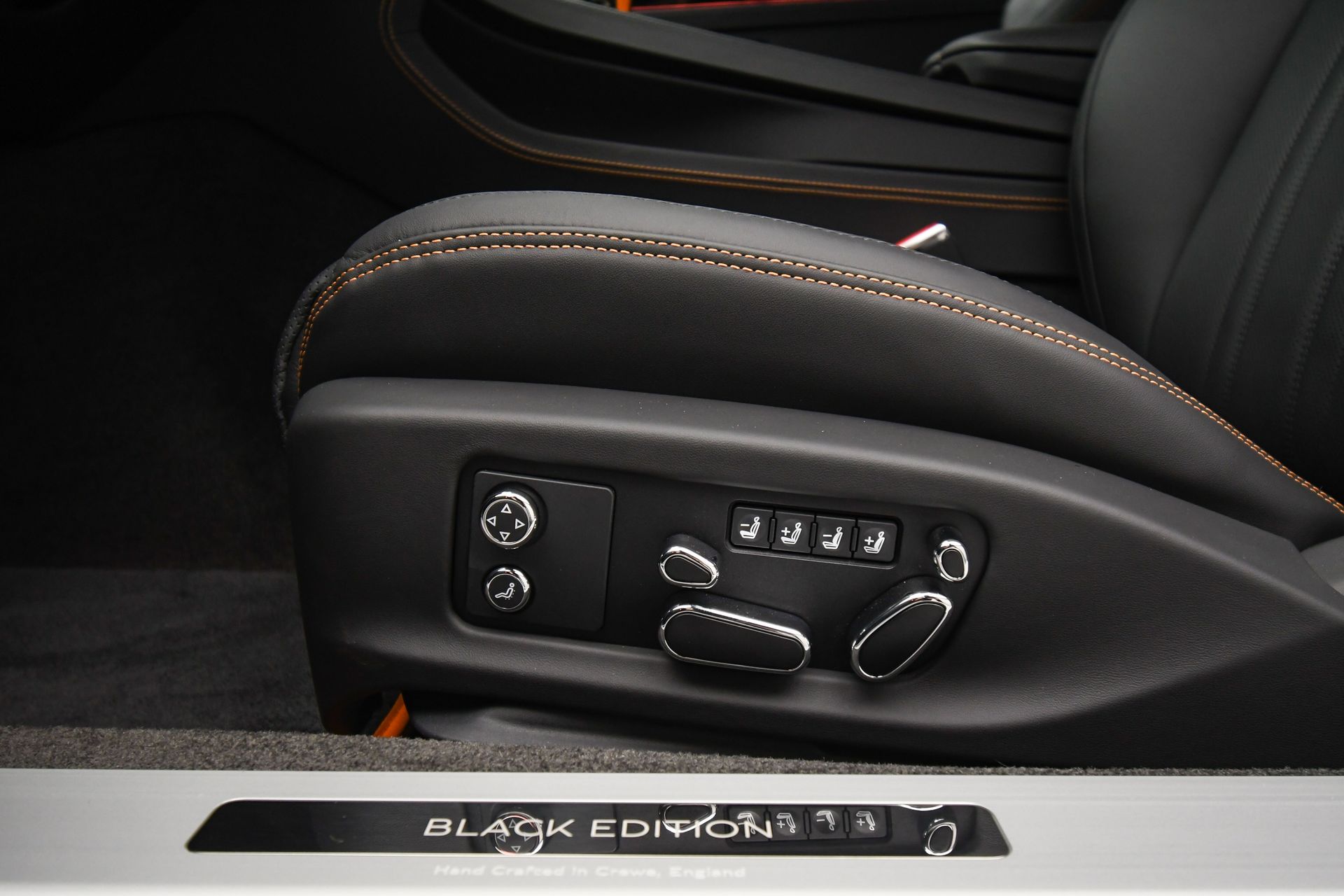 2025 Bentley Continental GT Black Edition - Photo 46