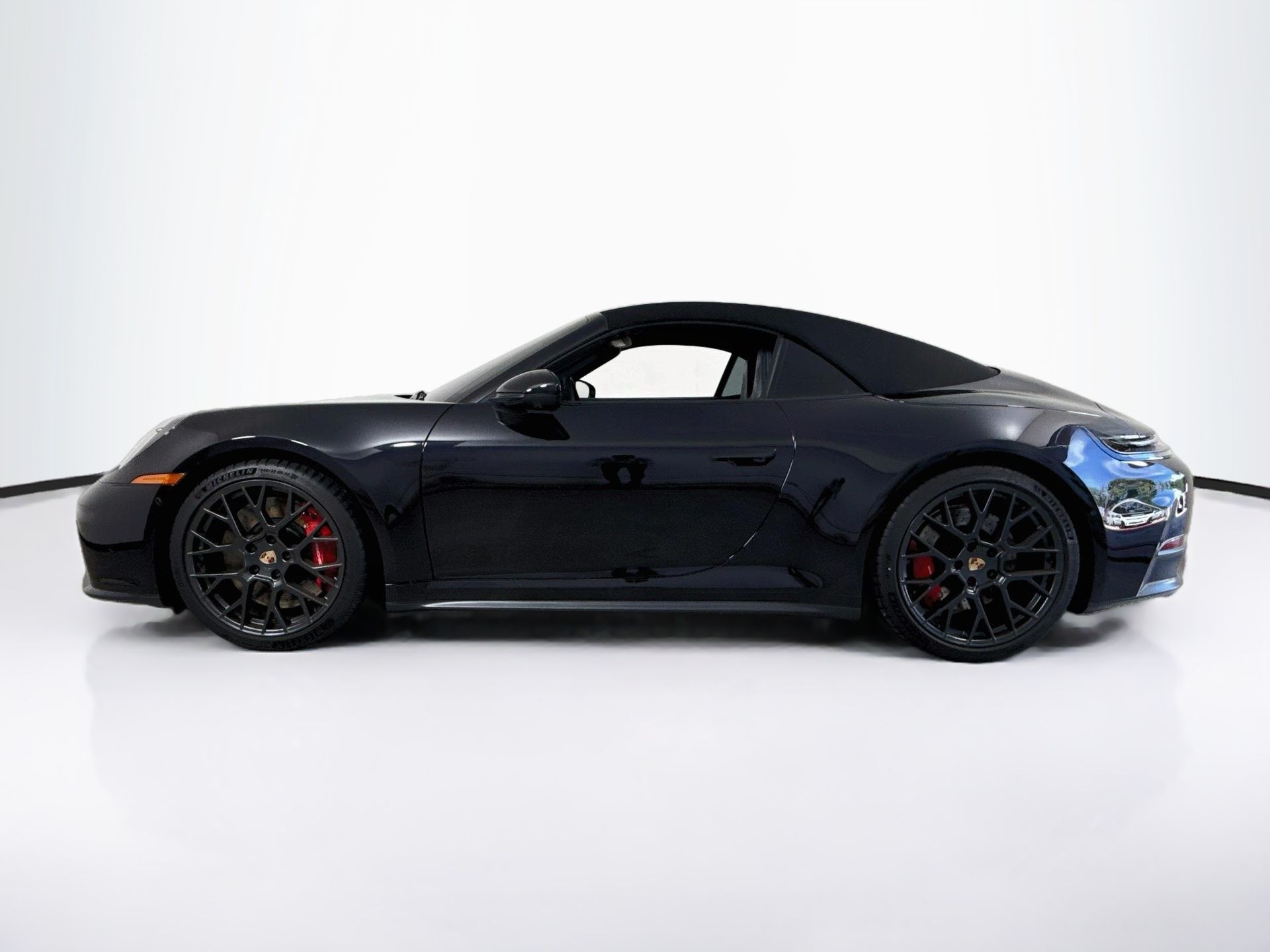 Used 2025 Jet Black Metallic Porsche Carrera S image 4