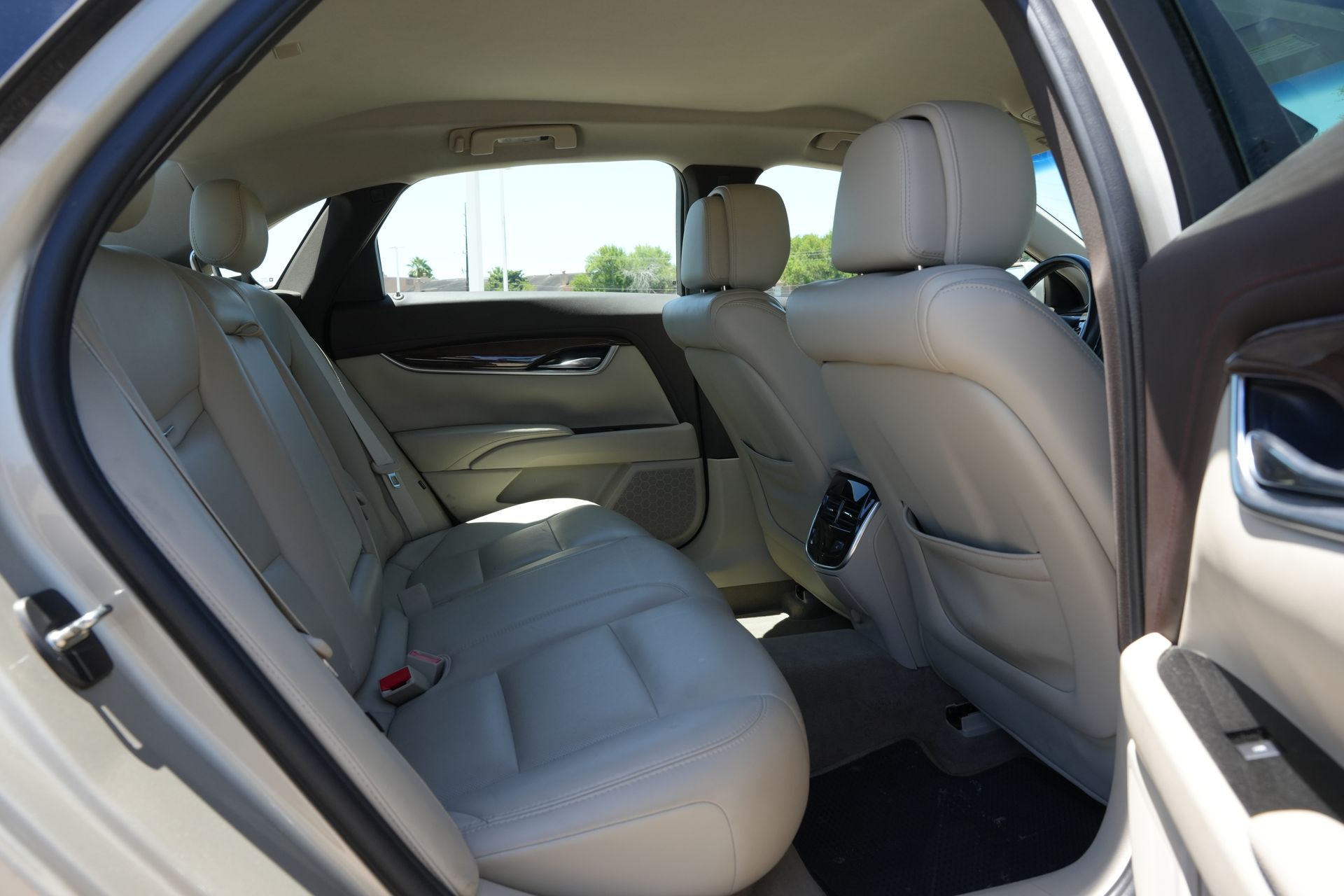 2013 Cadillac XTS Luxury Silver at Emmons Autoplex