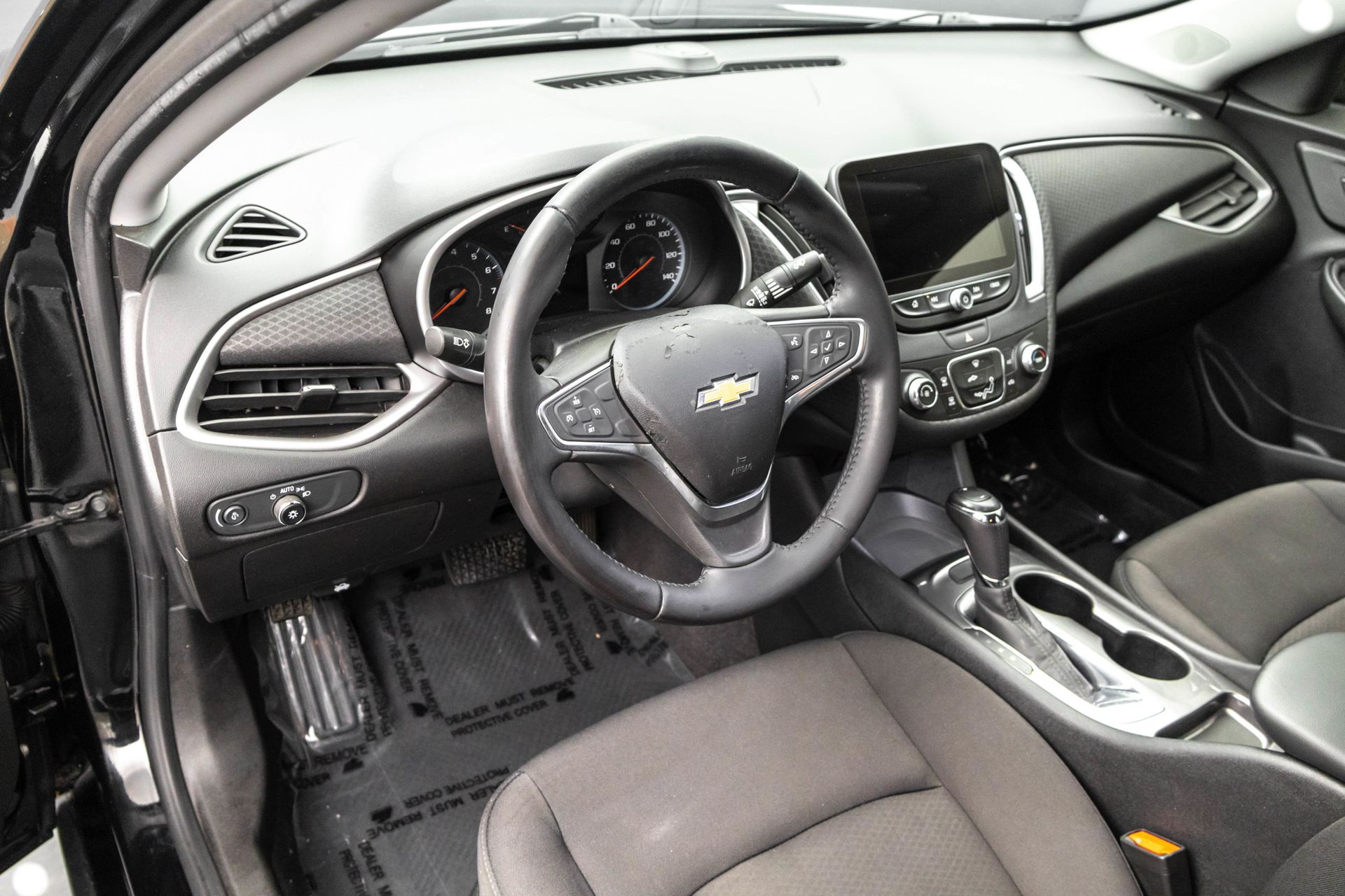 2019 CHEVROLET MALIBU - Image 5