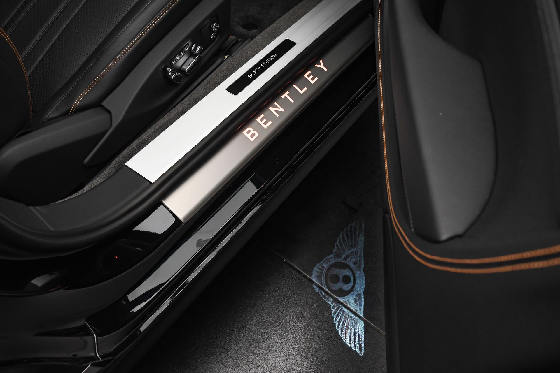 2025 Bentley Continental GT Black Edition - Photo 50