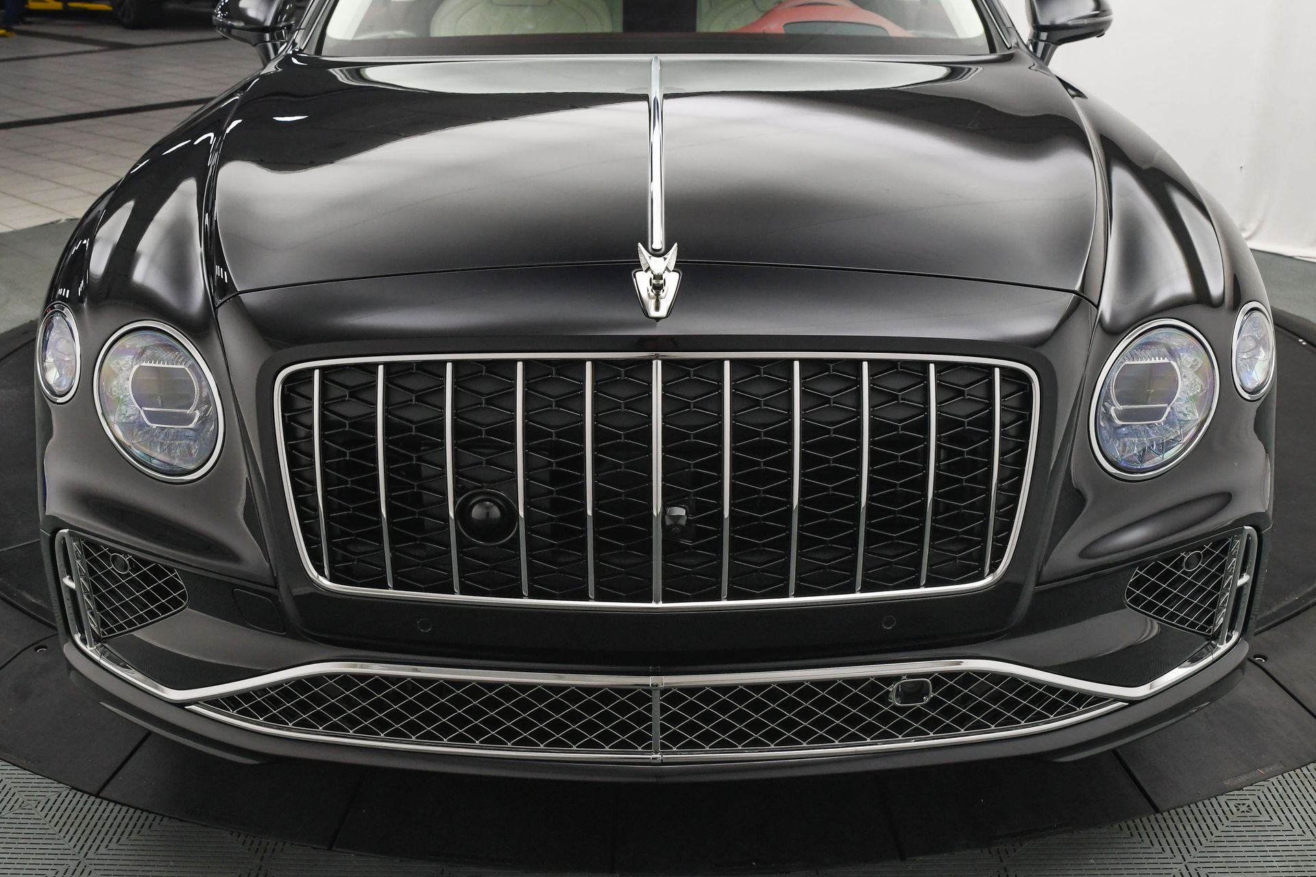 2026 Bentley Flying Spur - Photo 28