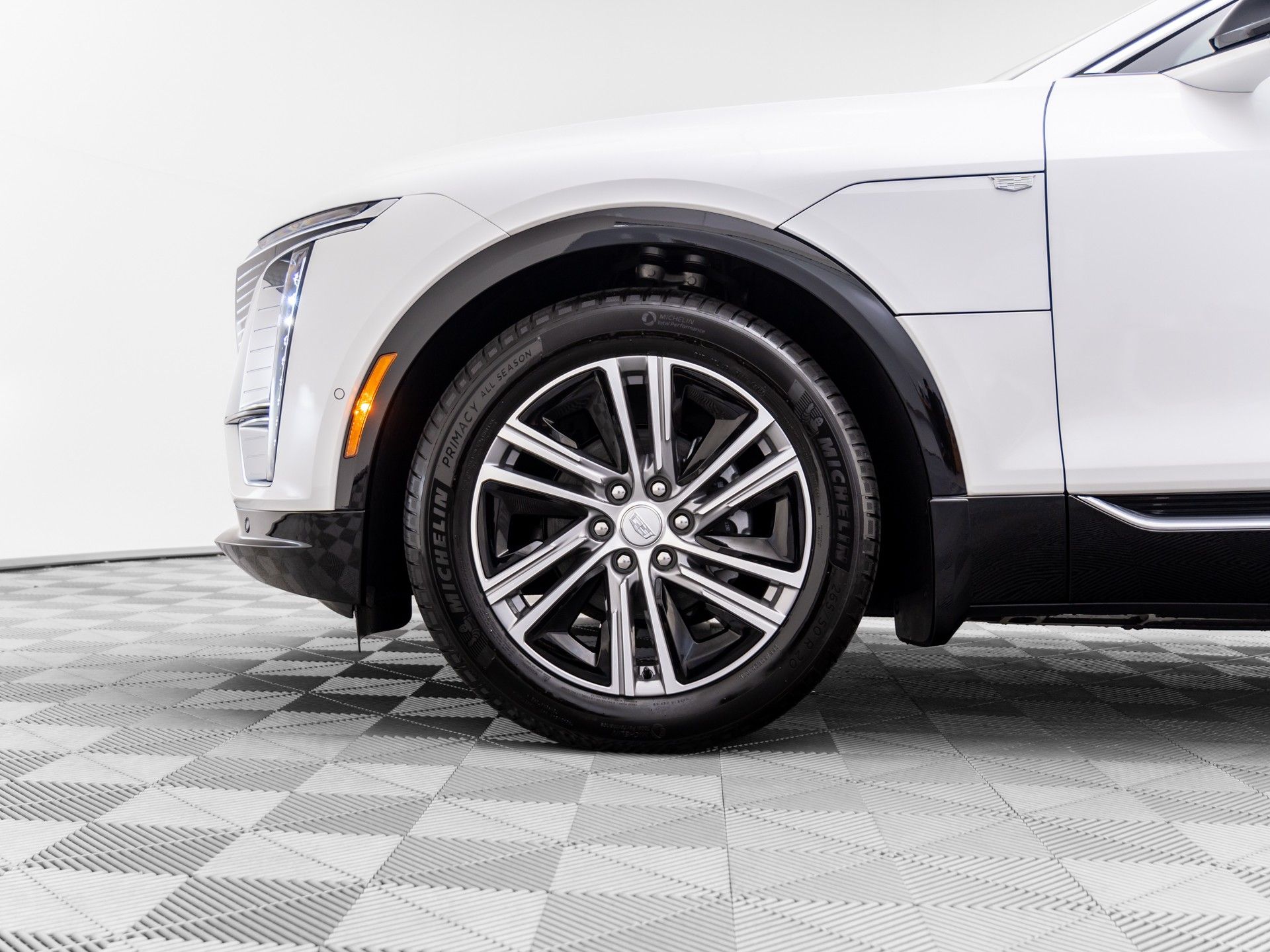 2025 Cadillac LYRIQ Luxury photo