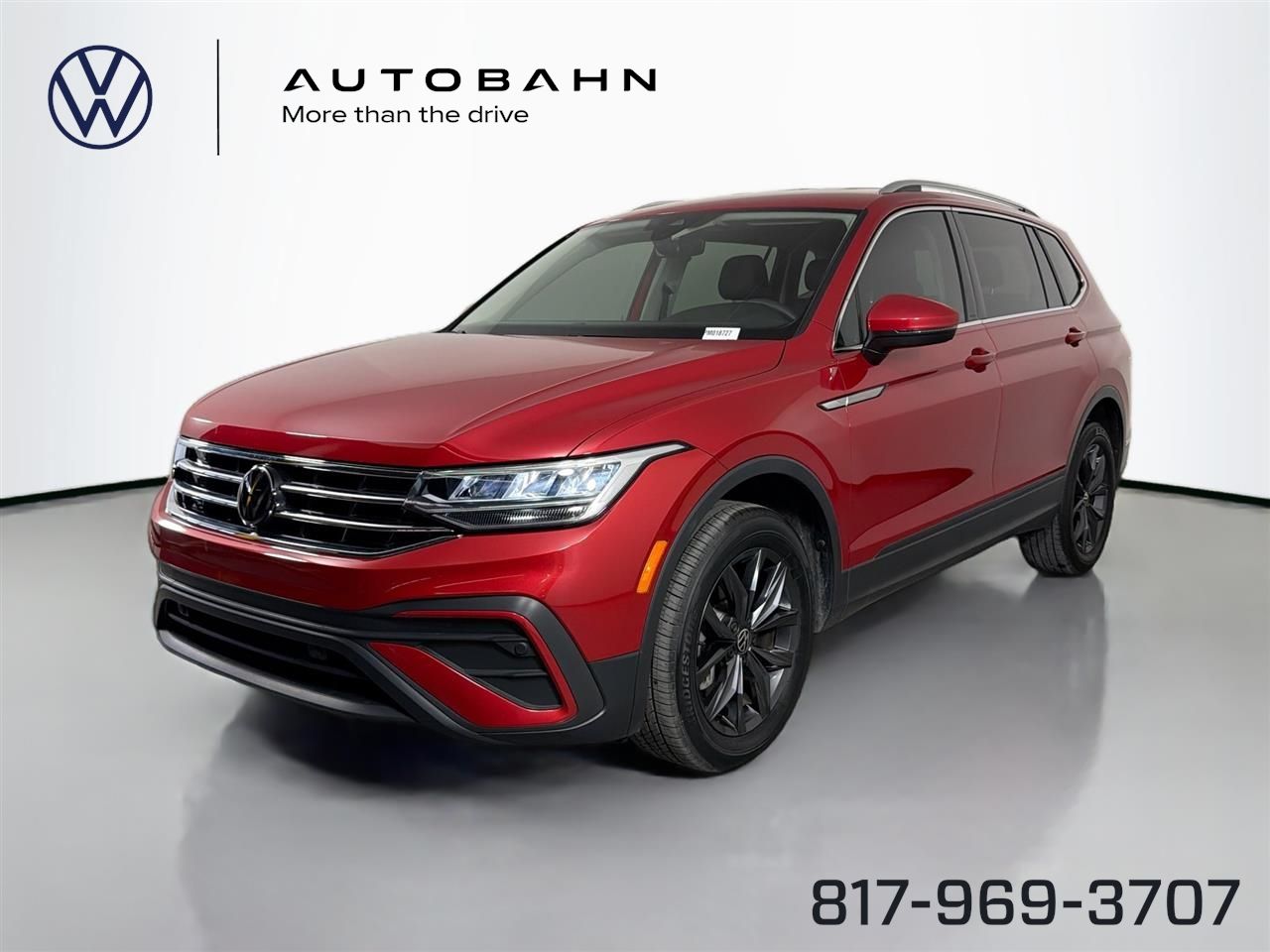 Kings Red Metallic 2023 Volkswagen Tiguan SE FWD SUV / Crossover Front-Wheel Drive 8-Speed Automatic