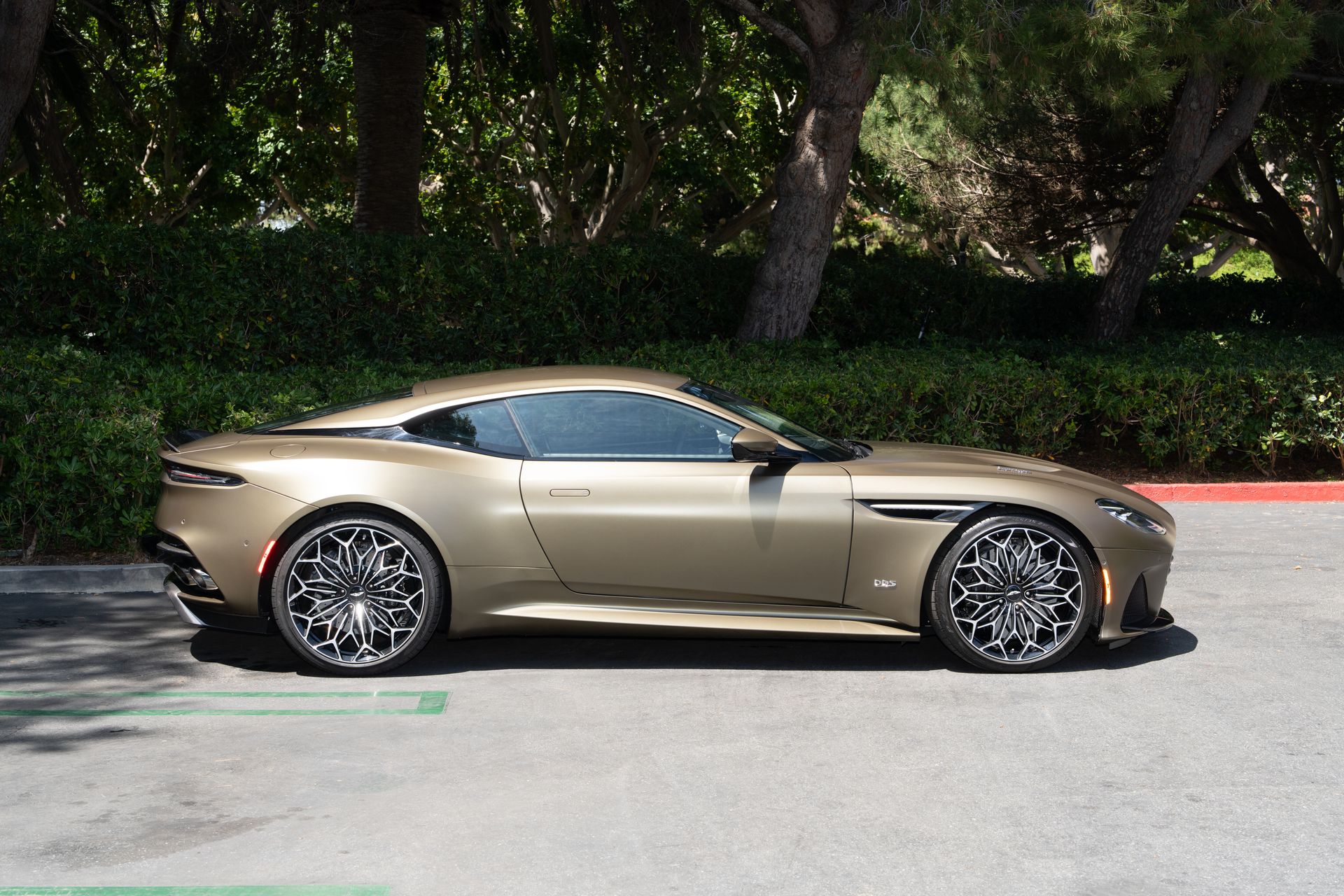 Aston Martin 2020 DBS Superleggera OHMSS