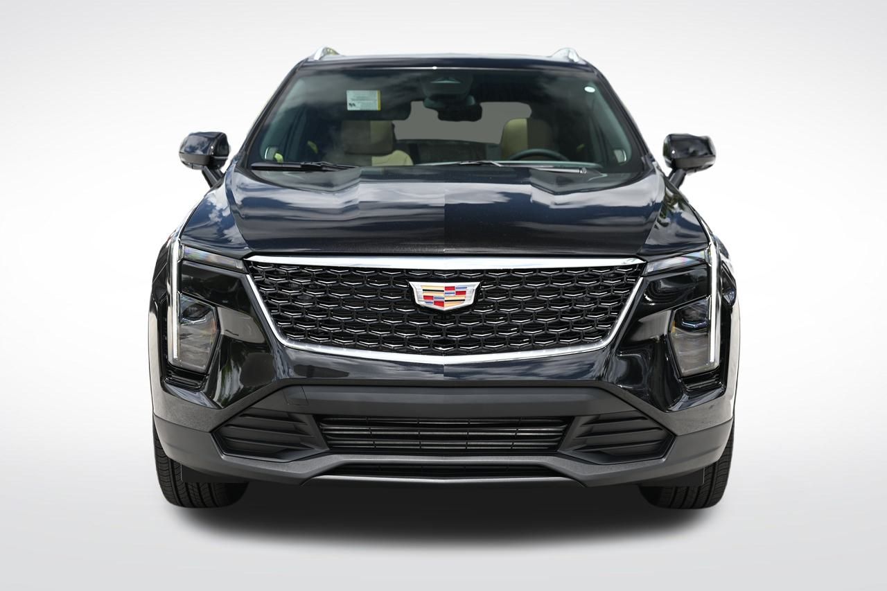 2024 Cadillac XT4 Luxury 8