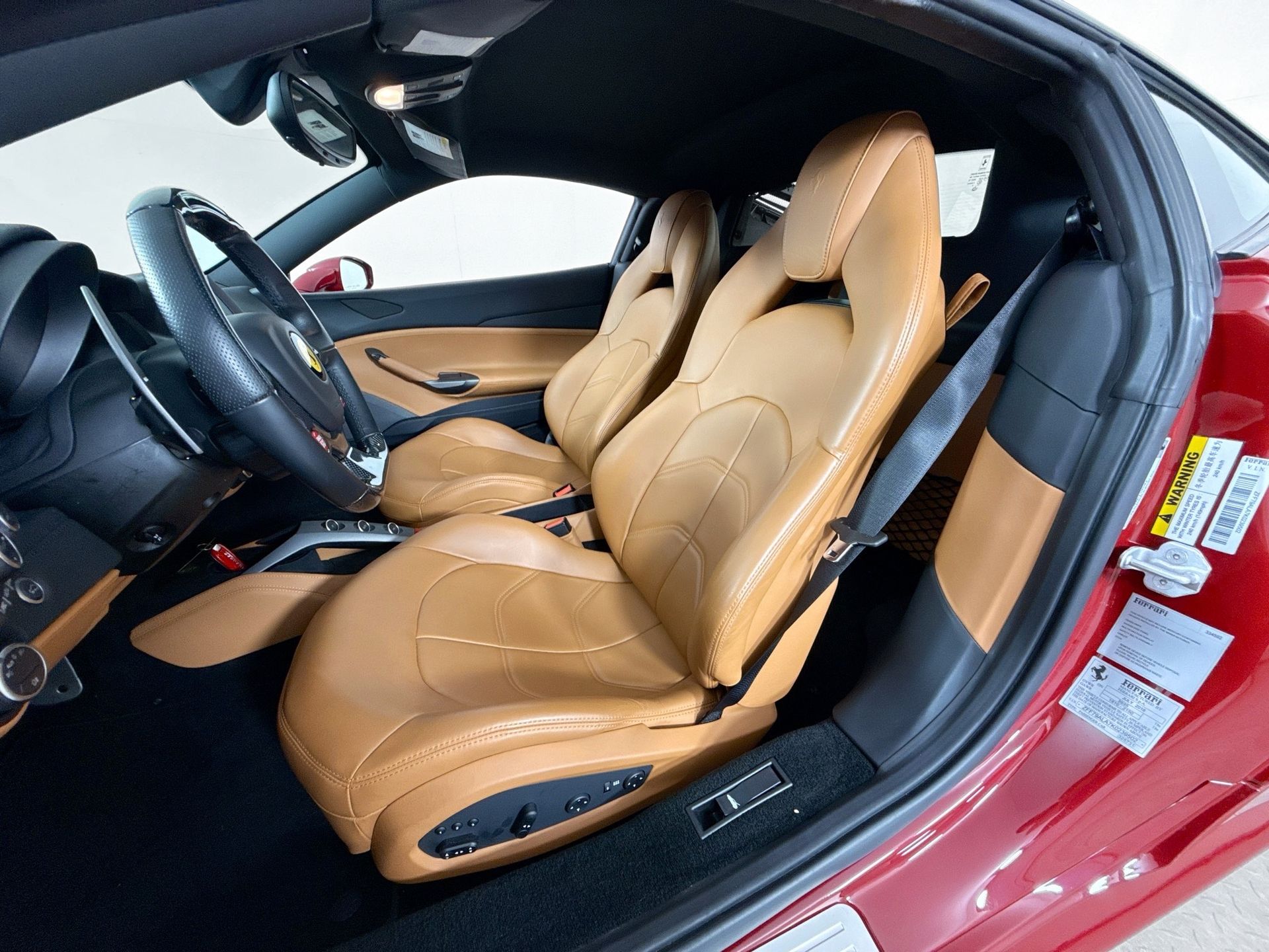 Certified Used 2019 Rosso Mugello Ferrari Base image 9