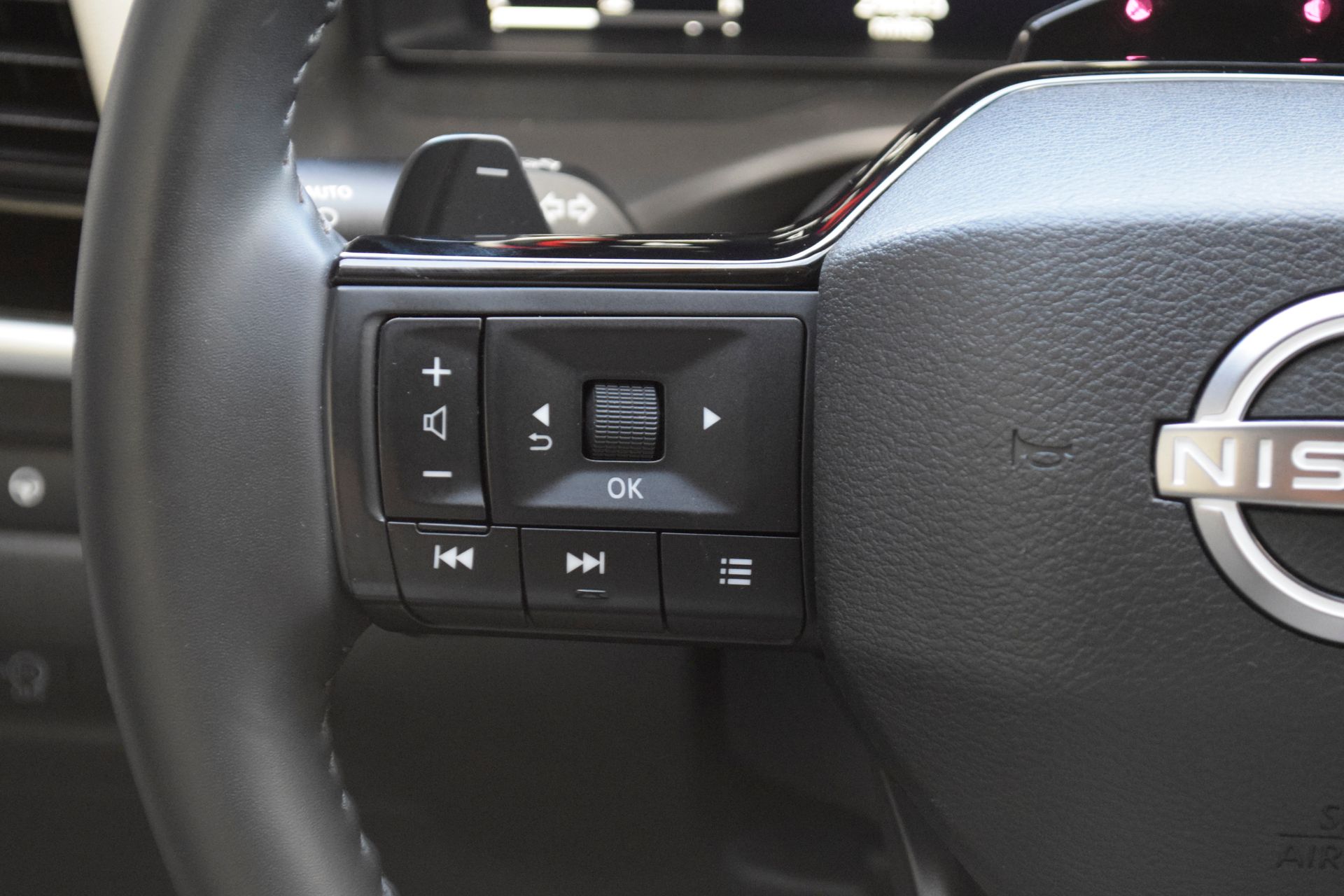 2025 Nissan Rogue SL Black at Don McGill Toyota