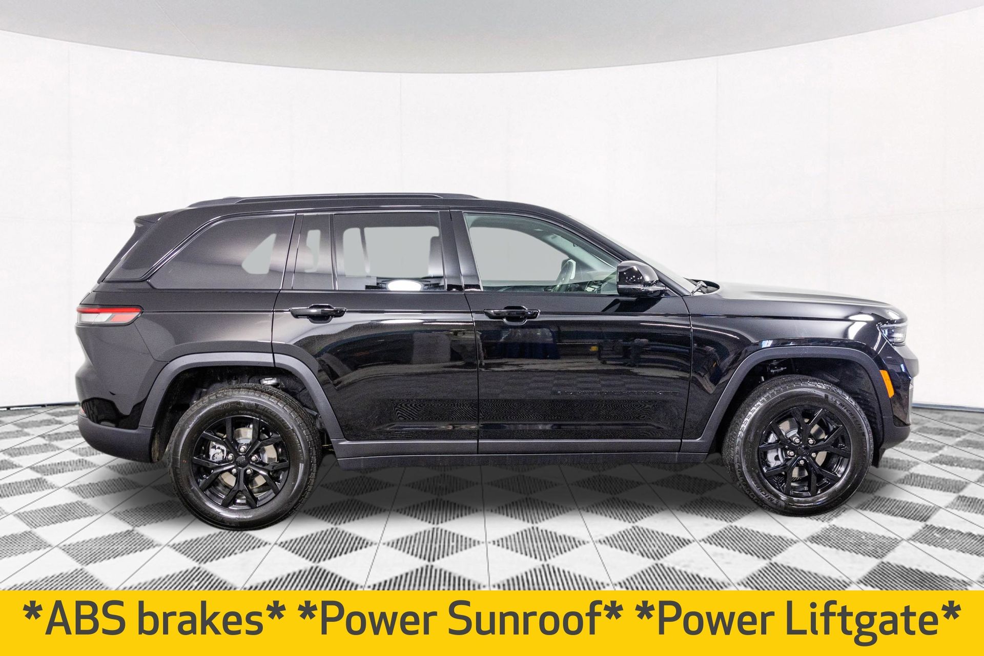 2025 JEEP GRAND CHEROKEE - Image 8