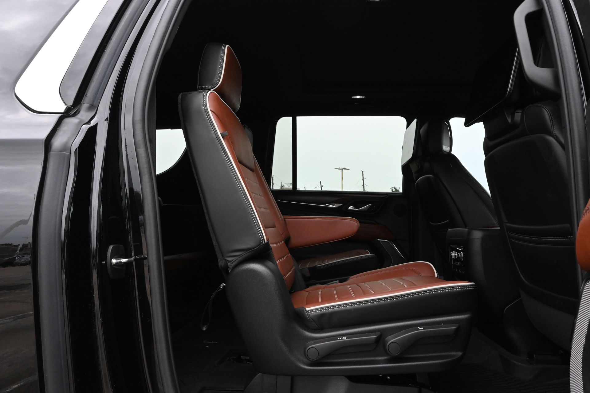 2024 GMC Yukon XL Denali Ultimate Black at Big Star Buick GMC