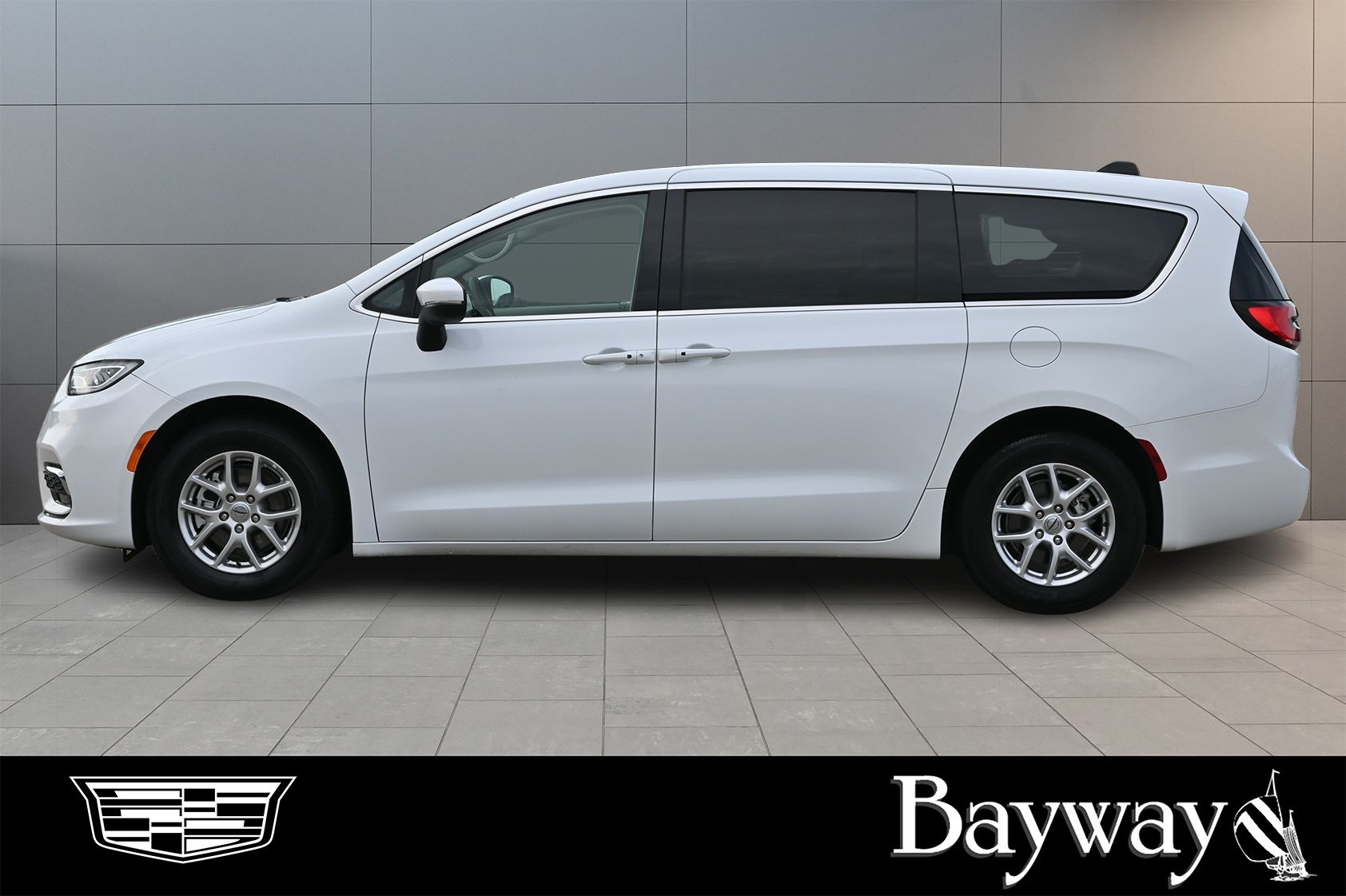 2023 Chrysler Pacifica Touring L White at Durrett Motor Company