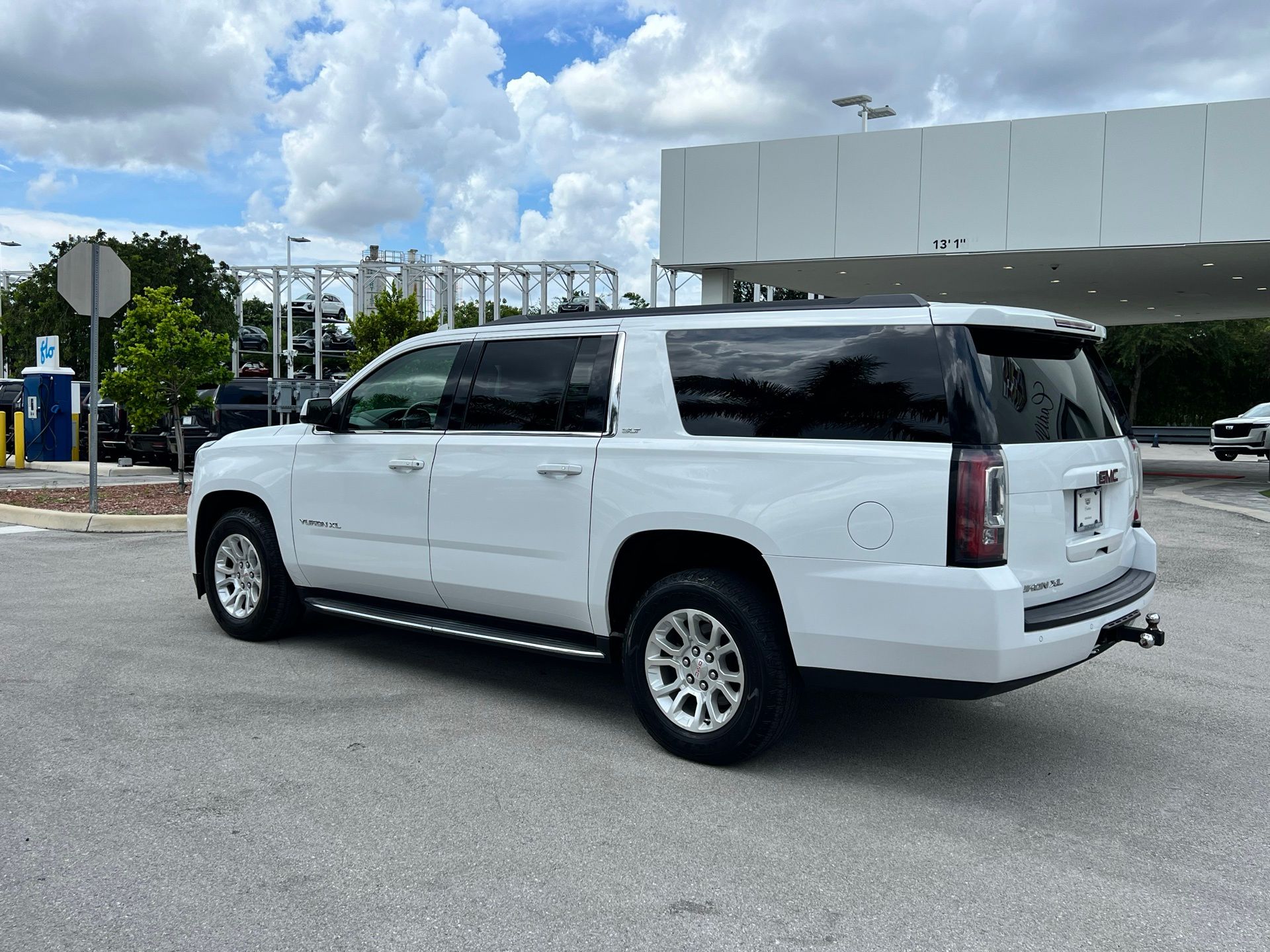 2016 GMC Yukon XL SLT 28