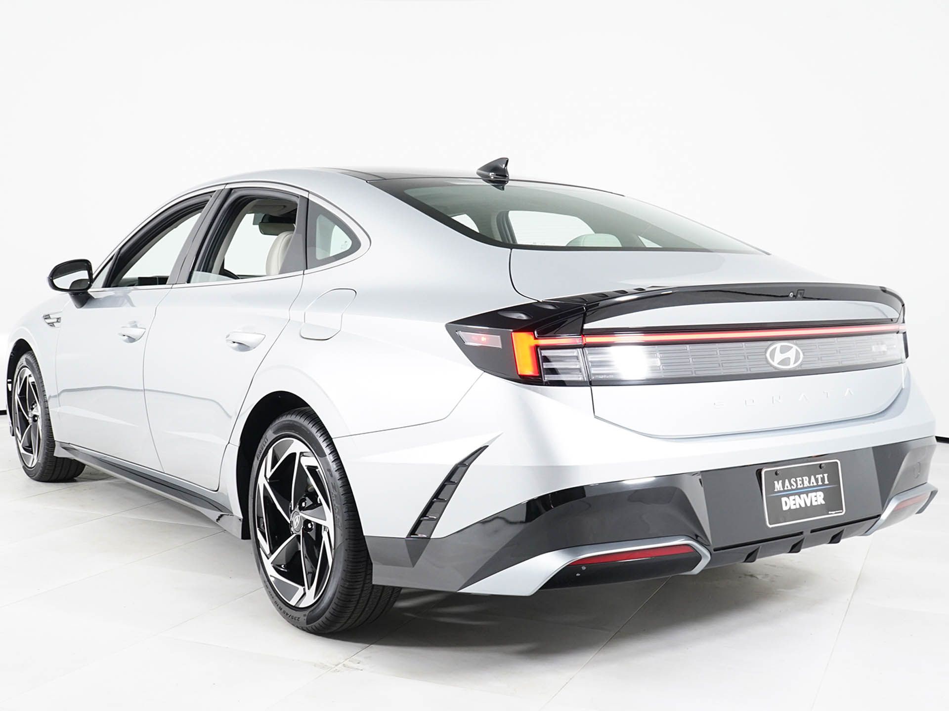2025 Hyundai Sonata SEL - Photo 18