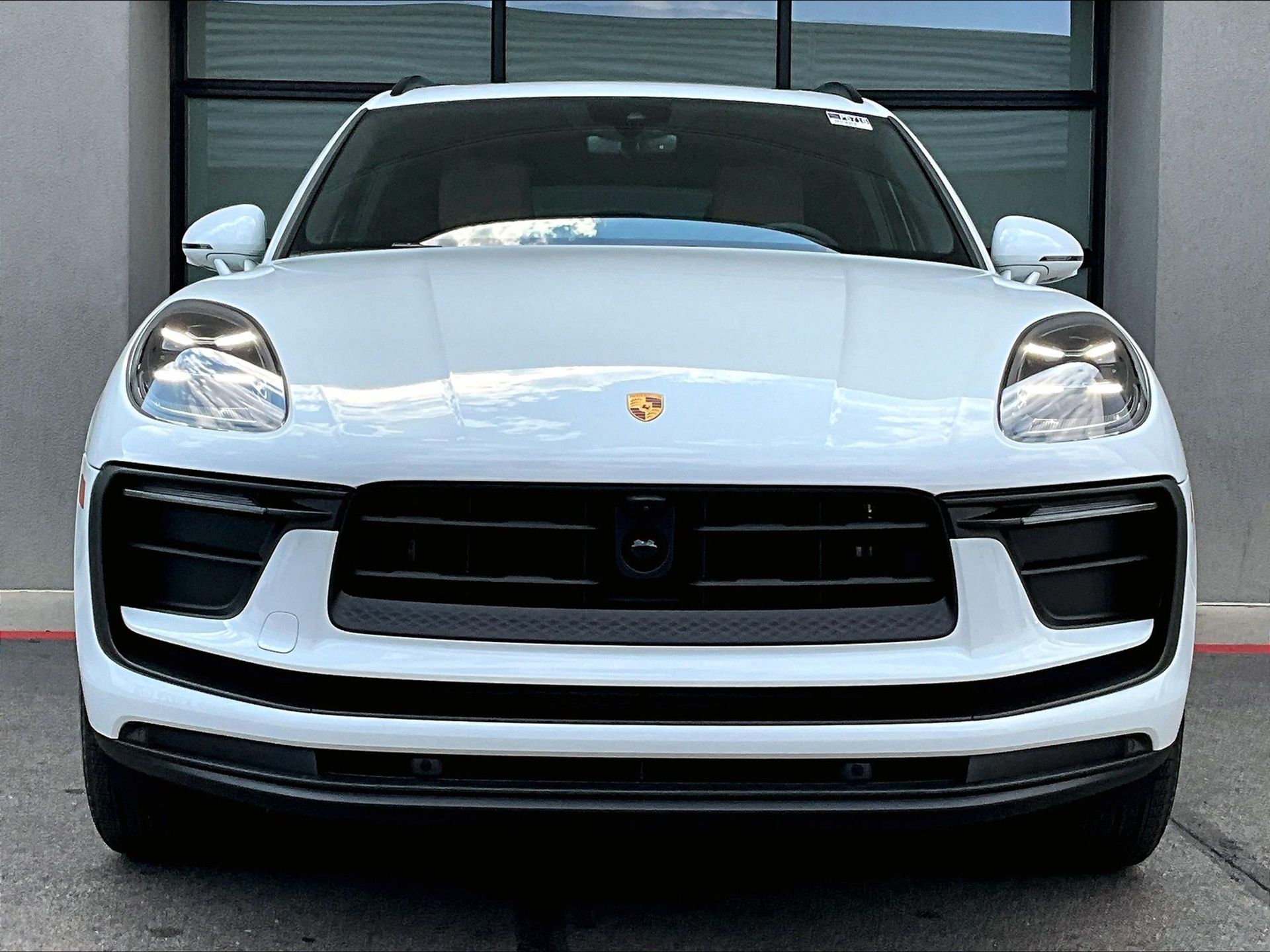 2025 Macan picture #9