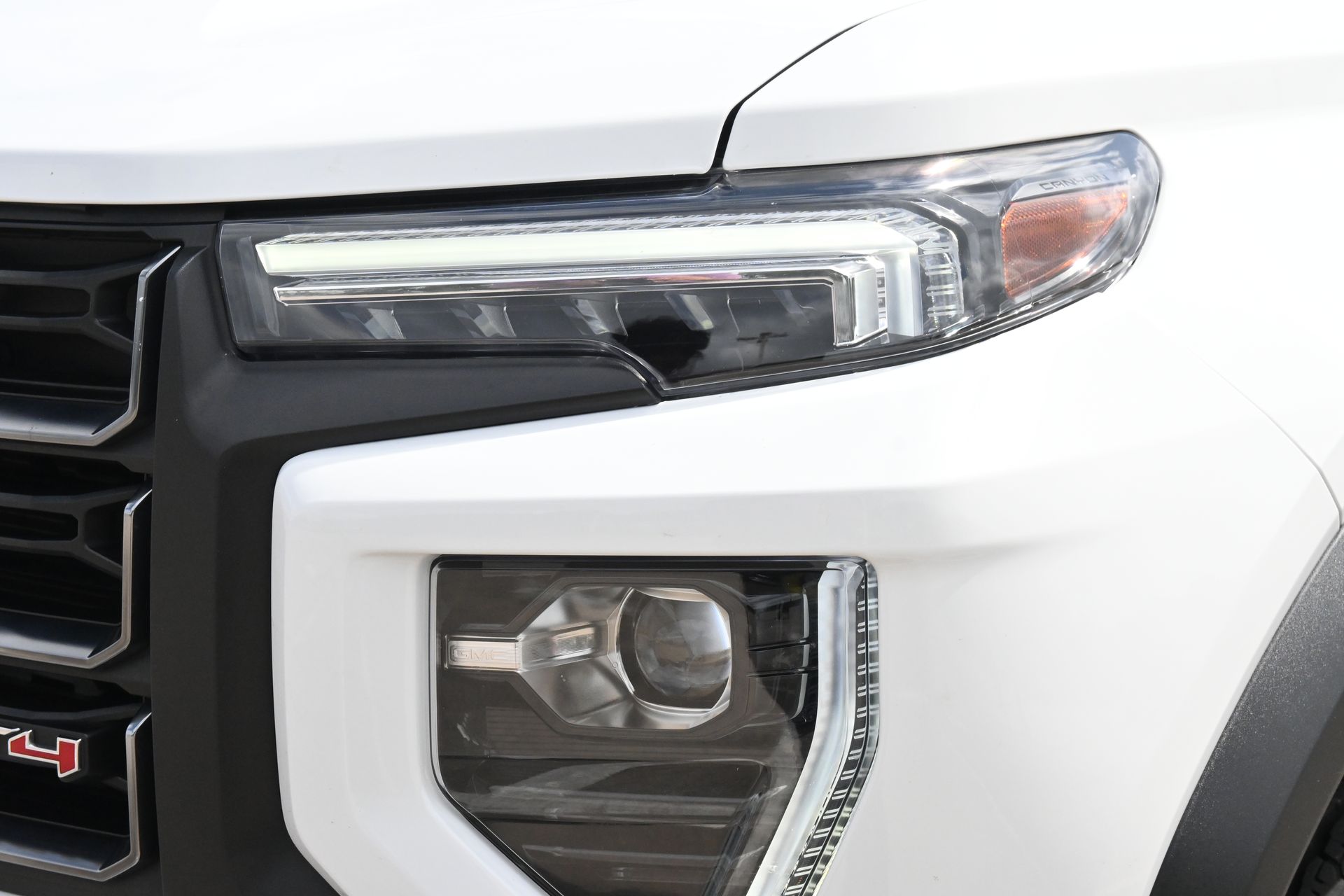 2024 GMC Canyon AT4 White at Big Star Buick GMC