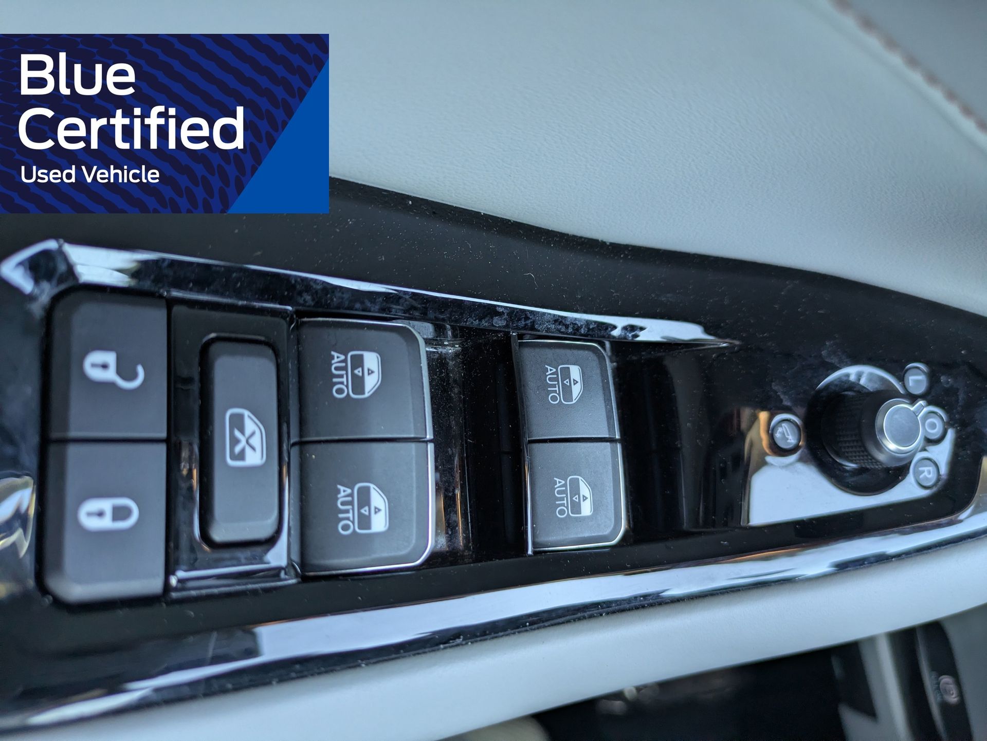 2022 Jeep Grand Cherokee Overland Black at Jones Ford