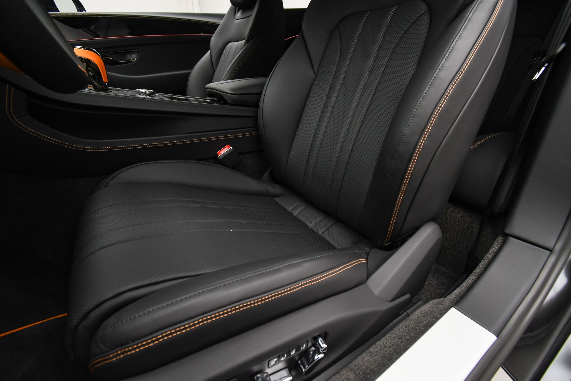 2025 Bentley Continental GT Black Edition - Photo 55