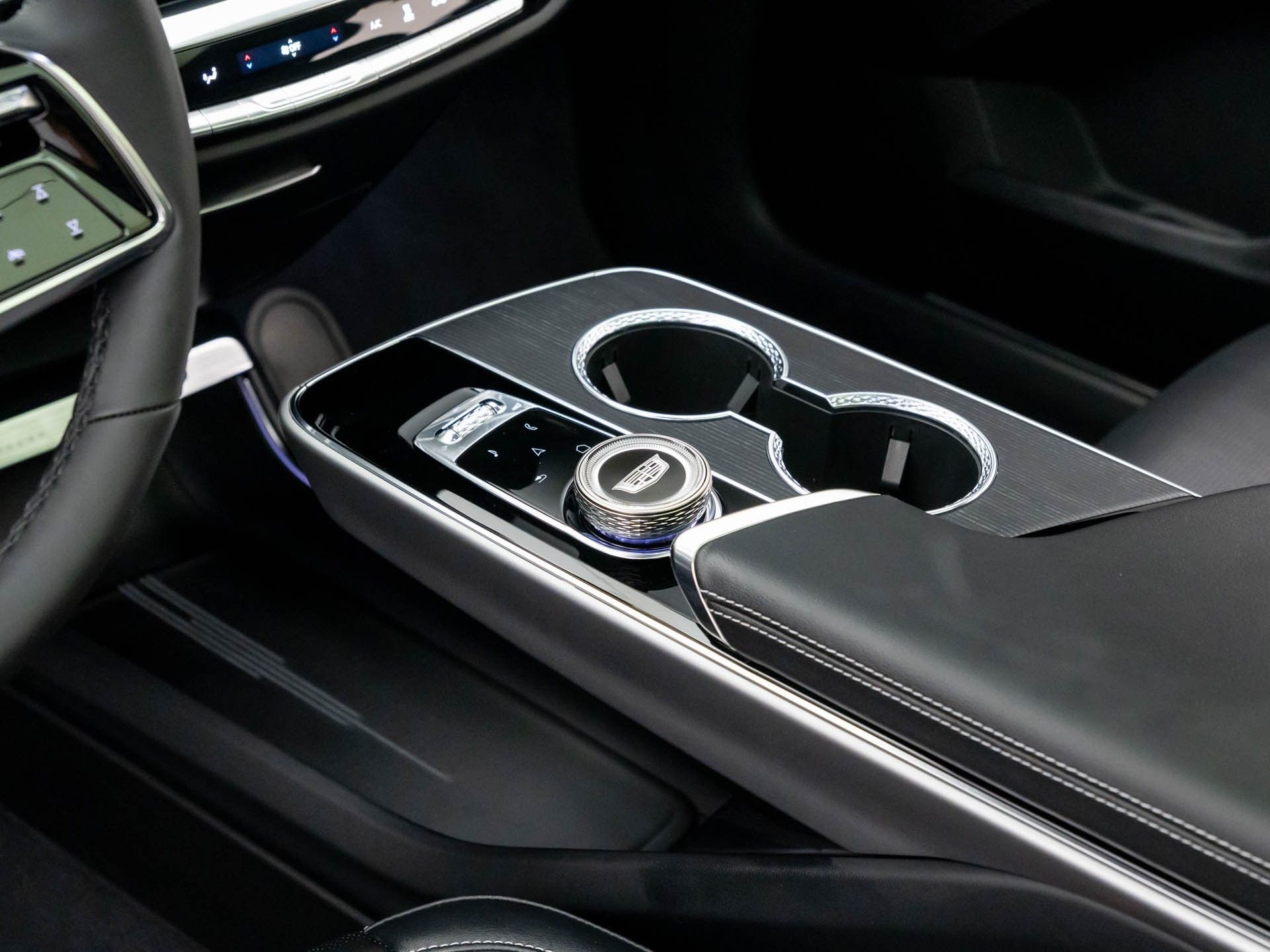 2025 Cadillac LYRIQ Sport photo