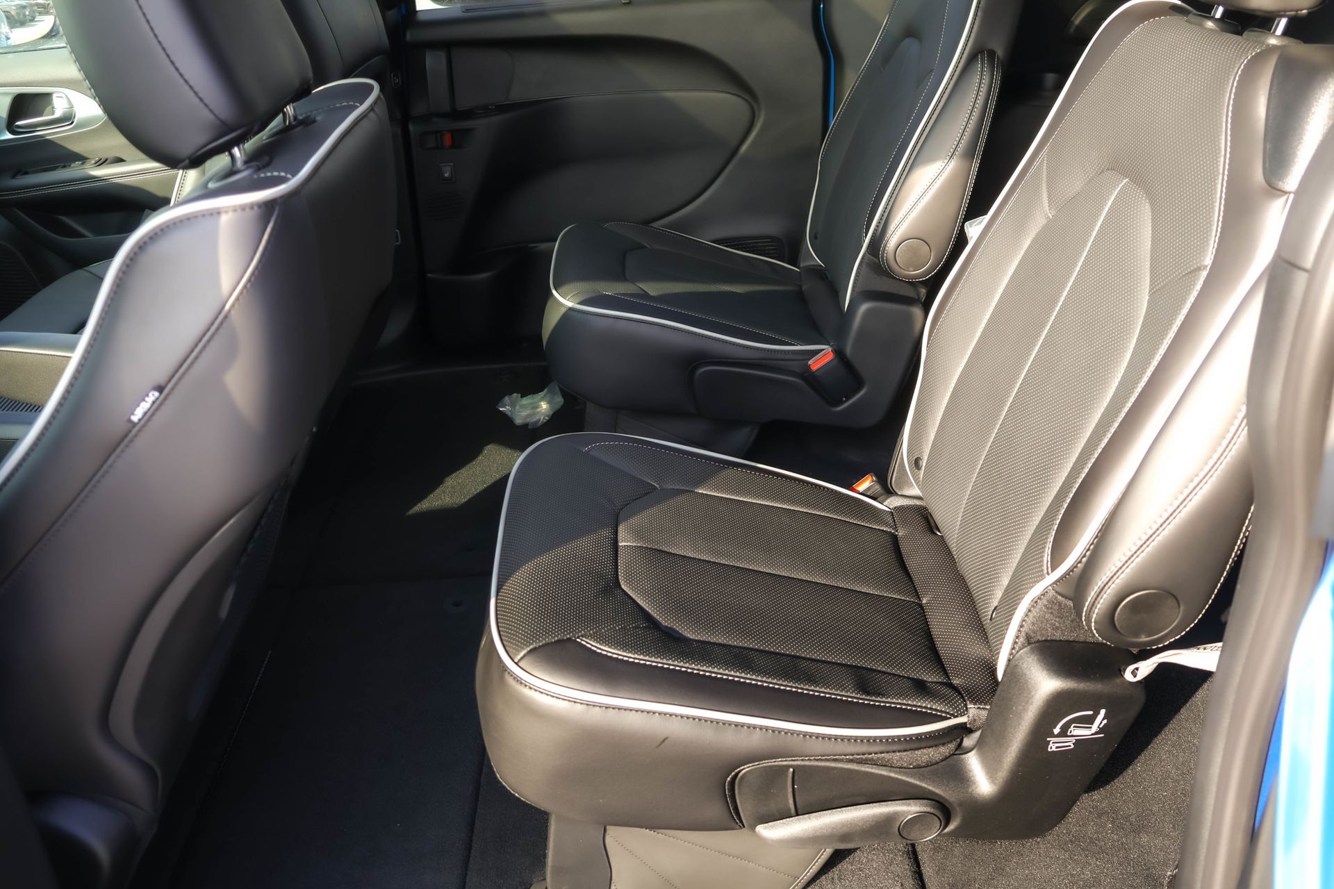 2026 CHRYSLER PACIFICA - Image 15