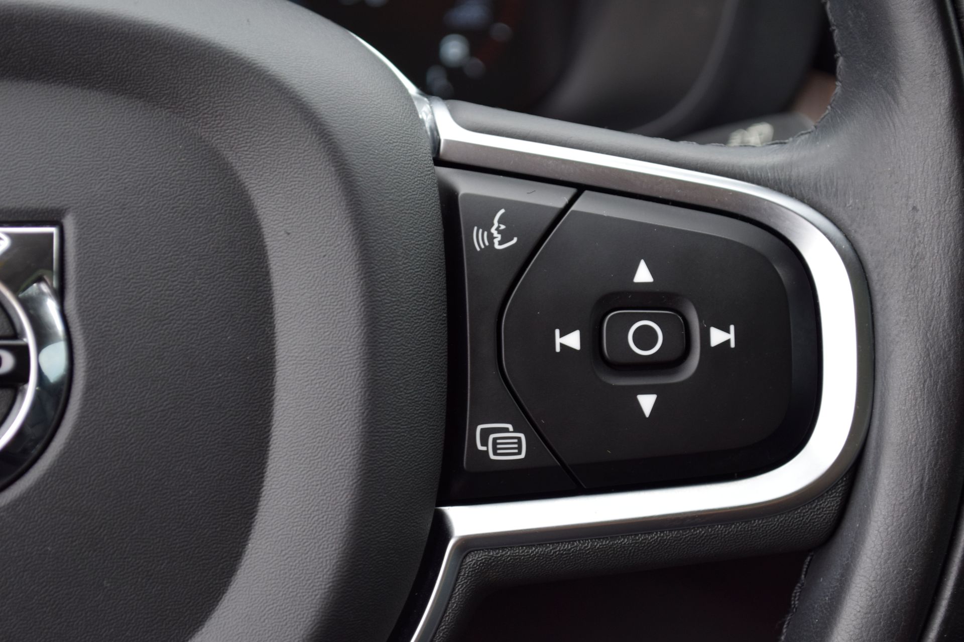 2021 Volvo XC60 T5 Momentum - 6