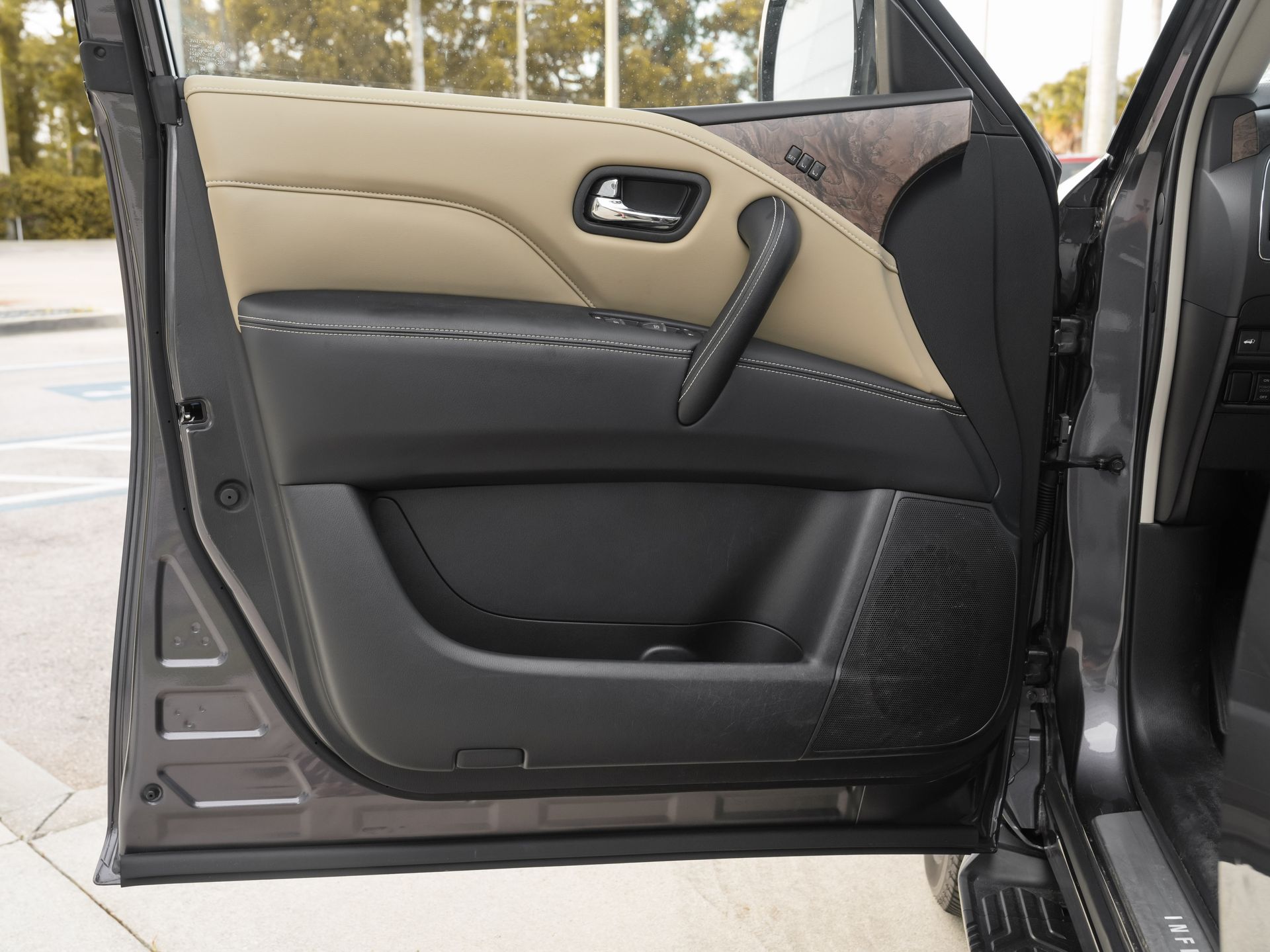 used 2024 INFINITI QX80 car, priced at $48,900