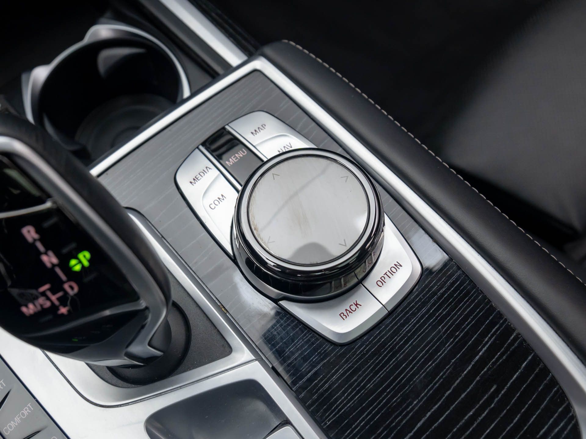 2022 BMW 7-Series 750i xDrive photo