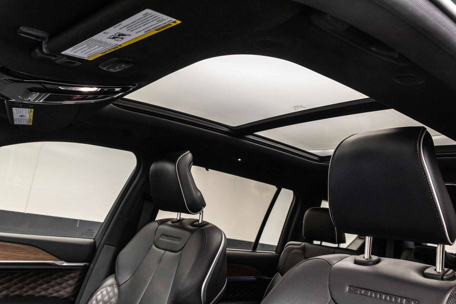 2022 JEEP GRAND CHEROKEE L - Image 29