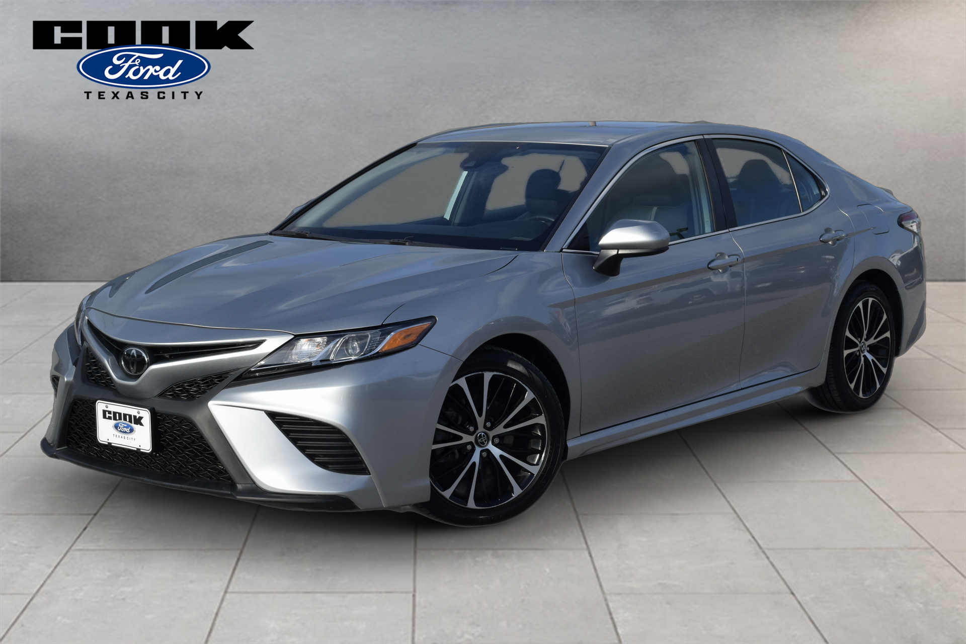 2019 Toyota Camry SE - 0