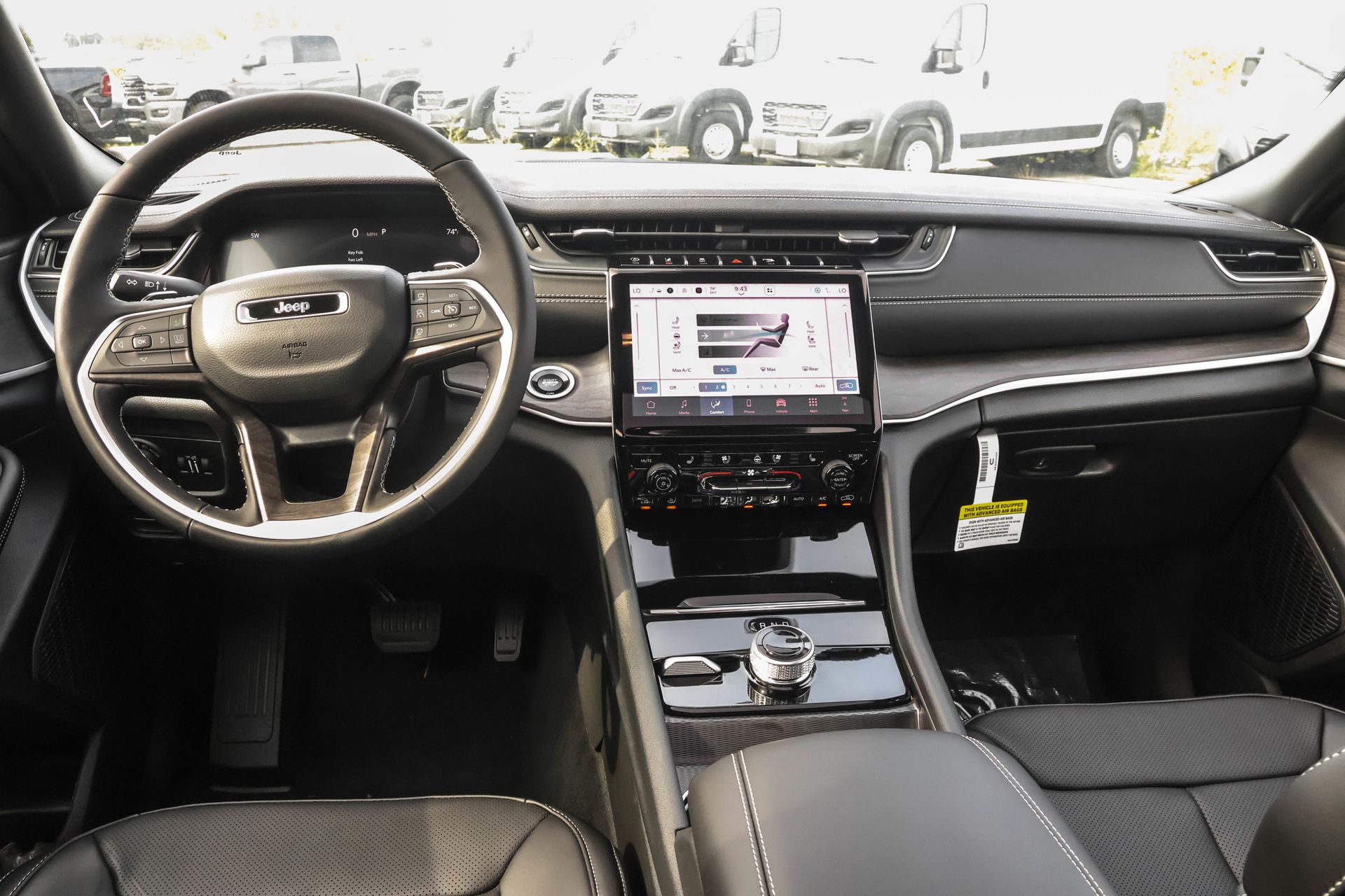 2025 JEEP GRAND CHEROKEE - Image 15