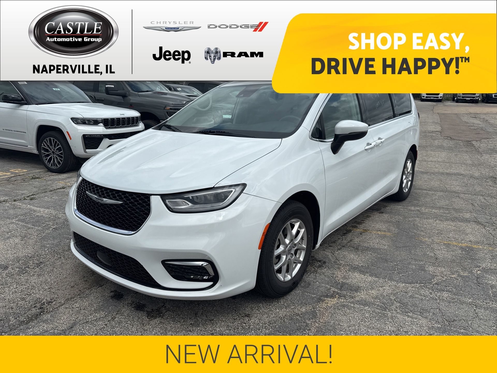 2023 Chrysler Pacifica Touring L's photo