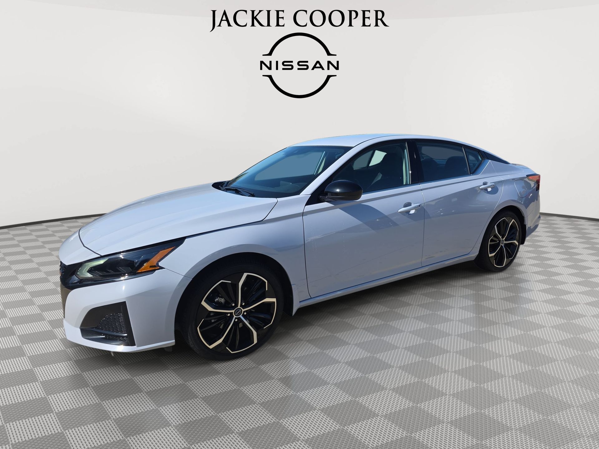 Gray Sky Pearl 2025 Nissan Altima Sedan Front-Wheel Drive Continuously Variable Transmission