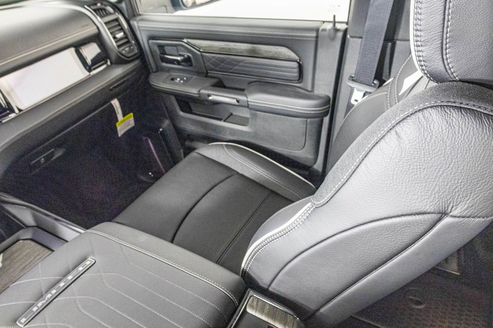 2026 RAM 3500 - Image 33