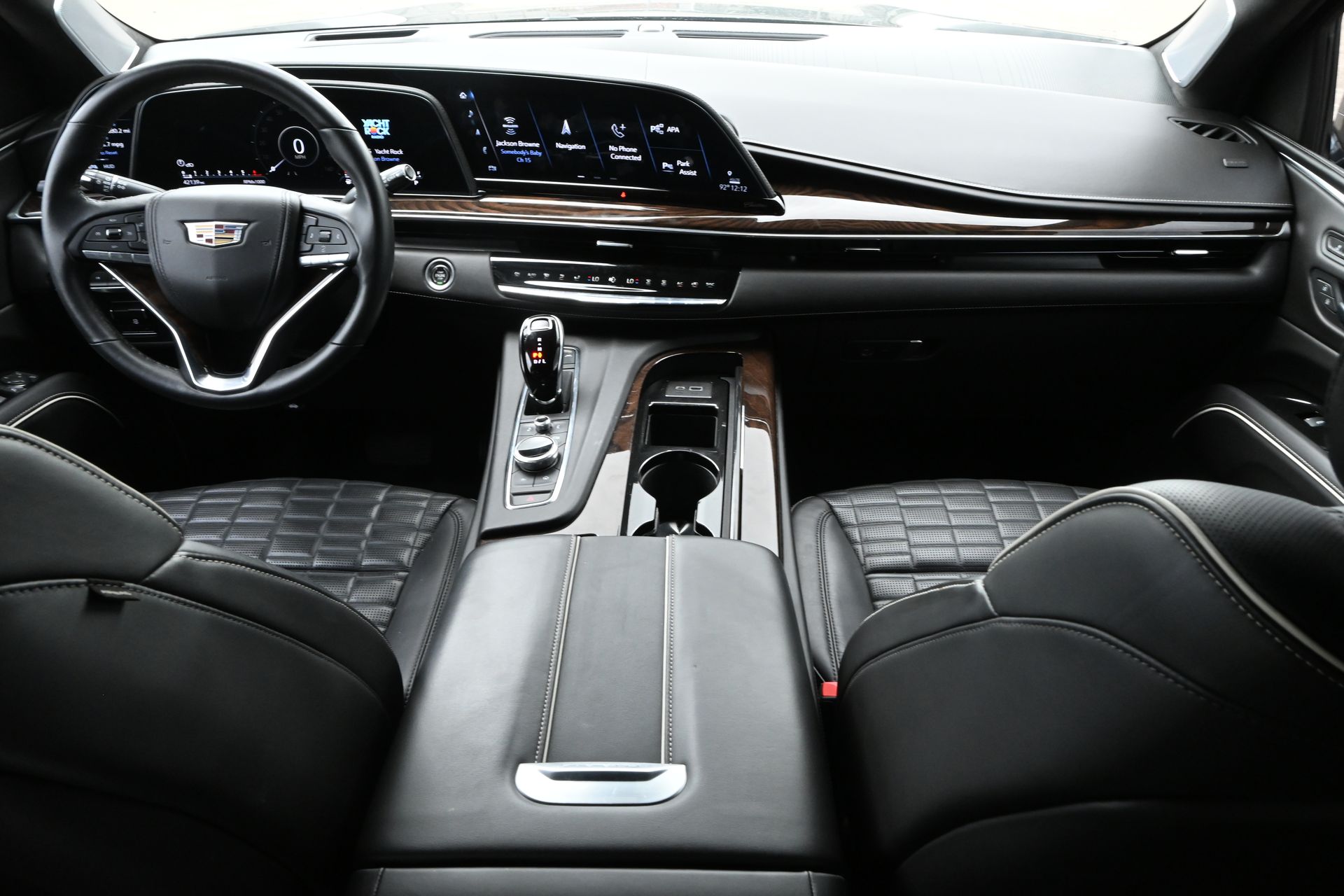 2023 Cadillac Escalade Premium Luxury Platinum - 4