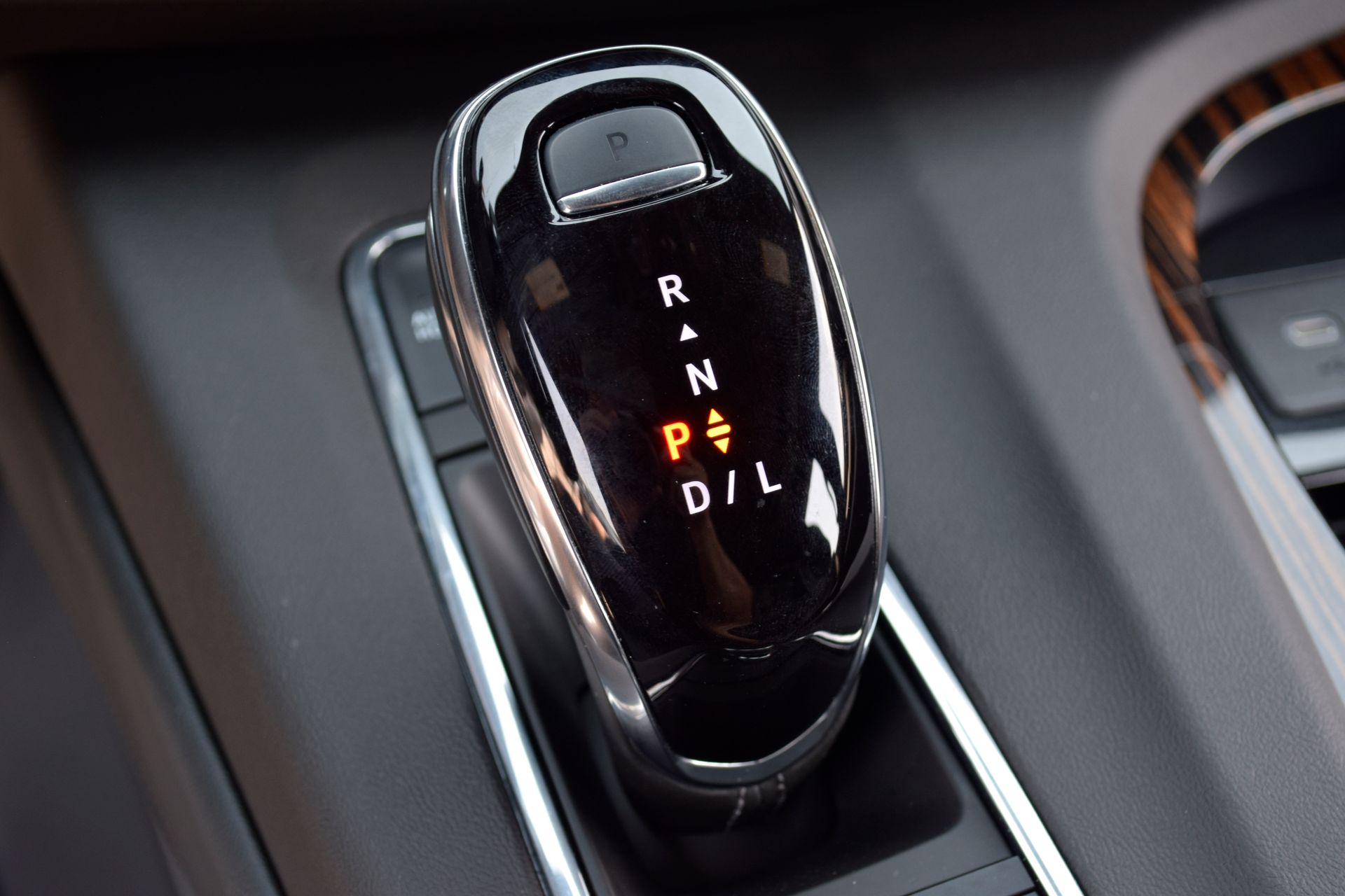 2023 Cadillac Escalade Premium Luxury - 9