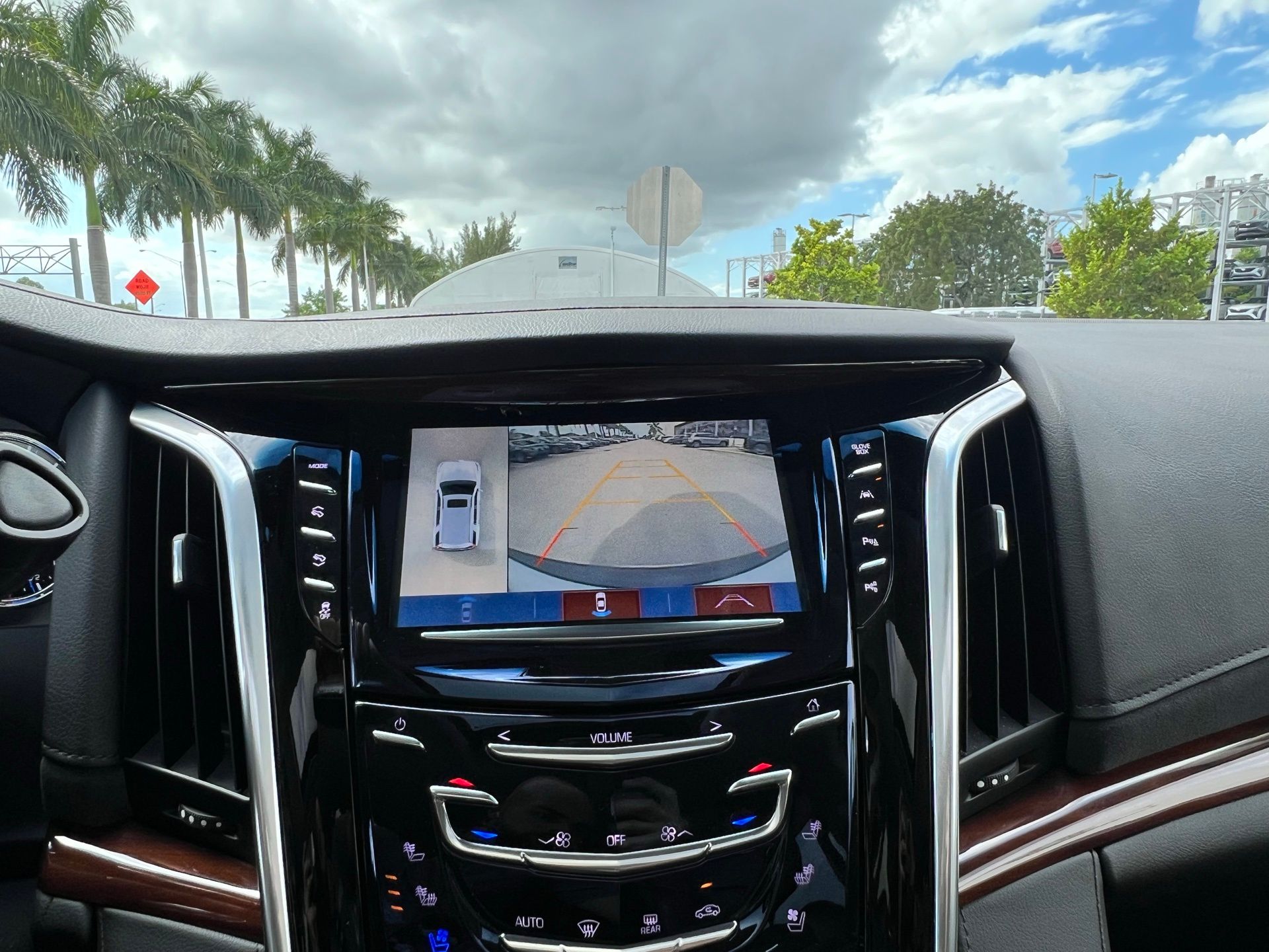 2019 Cadillac Escalade Luxury 11