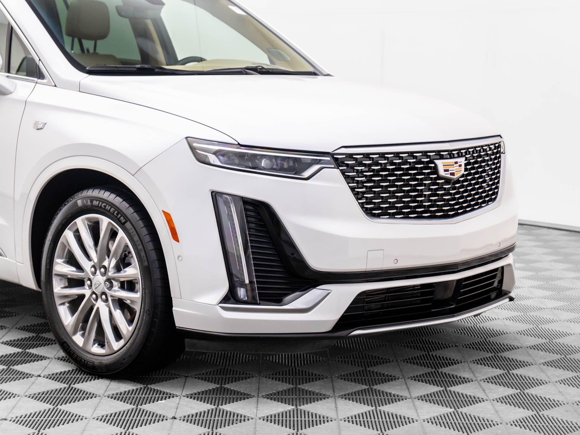 2022 Cadillac XT6 Premium Luxury photo