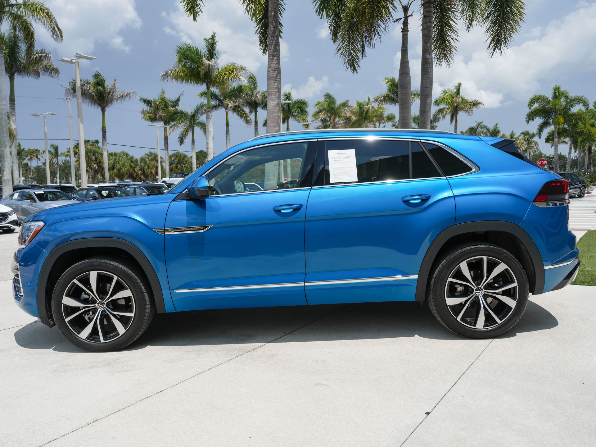 2025 Volkswagen Atlas Cross Sport SEL Premium R-LINE - Photo 25