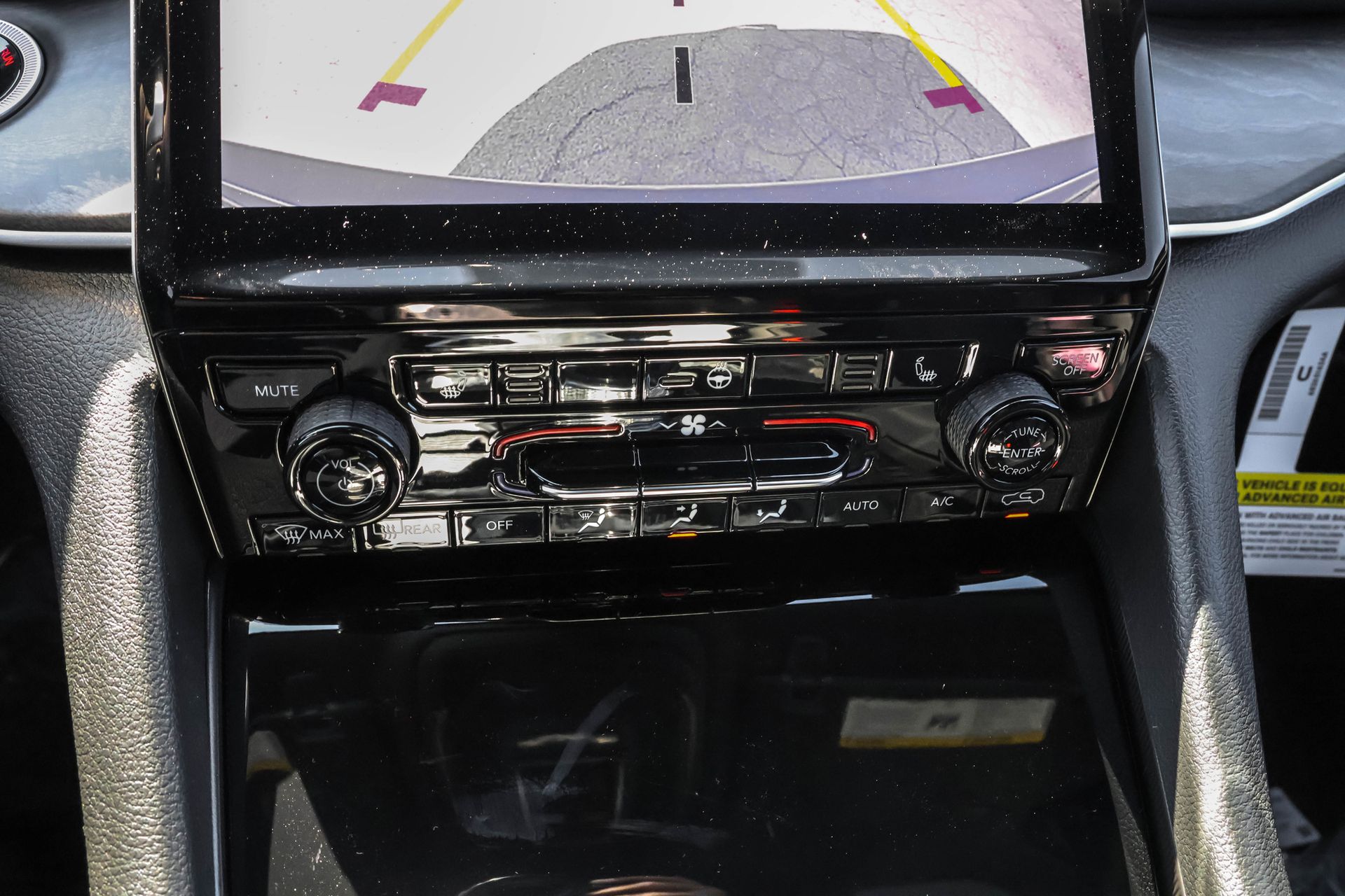 2025 JEEP GRAND CHEROKEE - Image 20