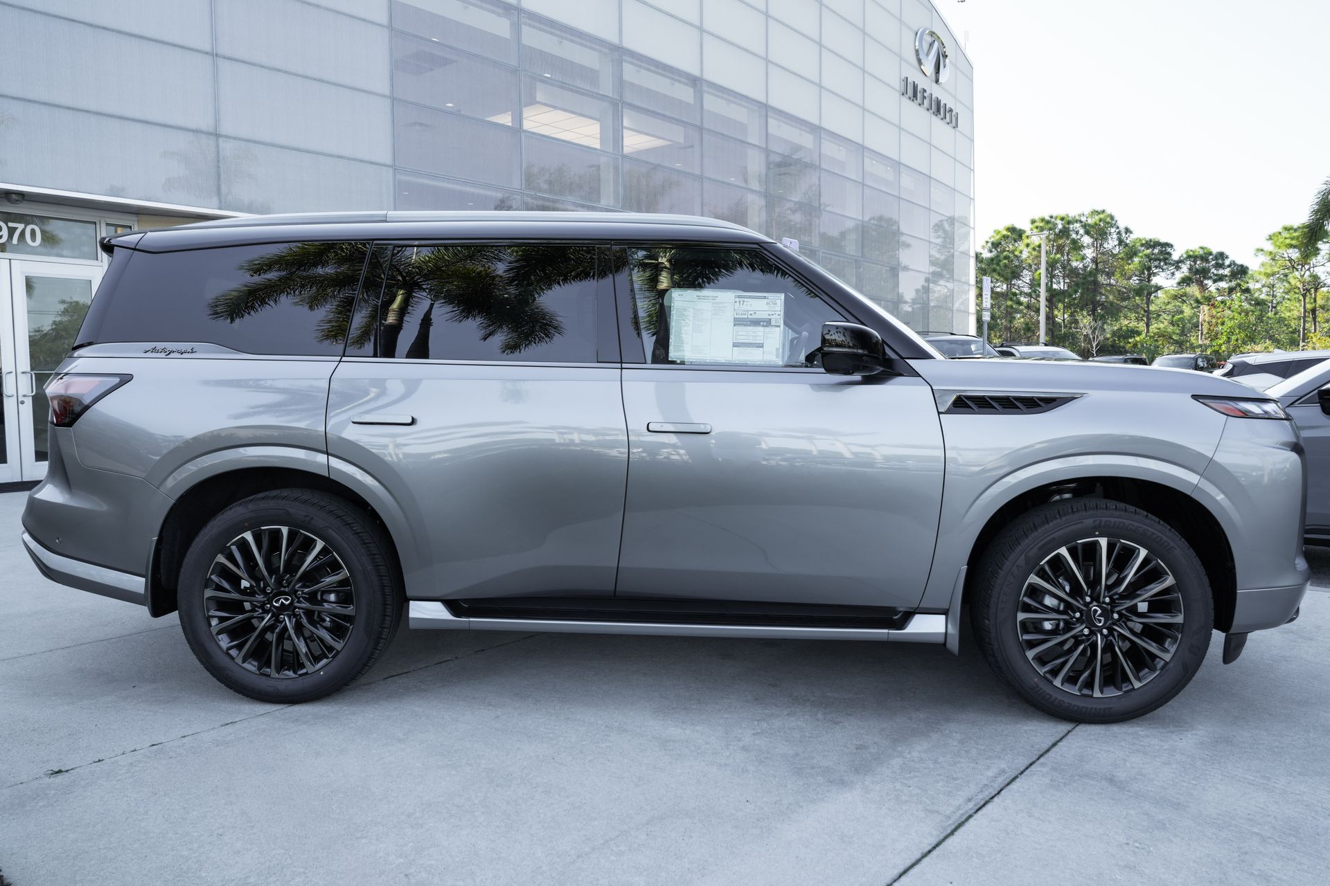 new 2026 INFINITI QX80 car, priced at $101,600