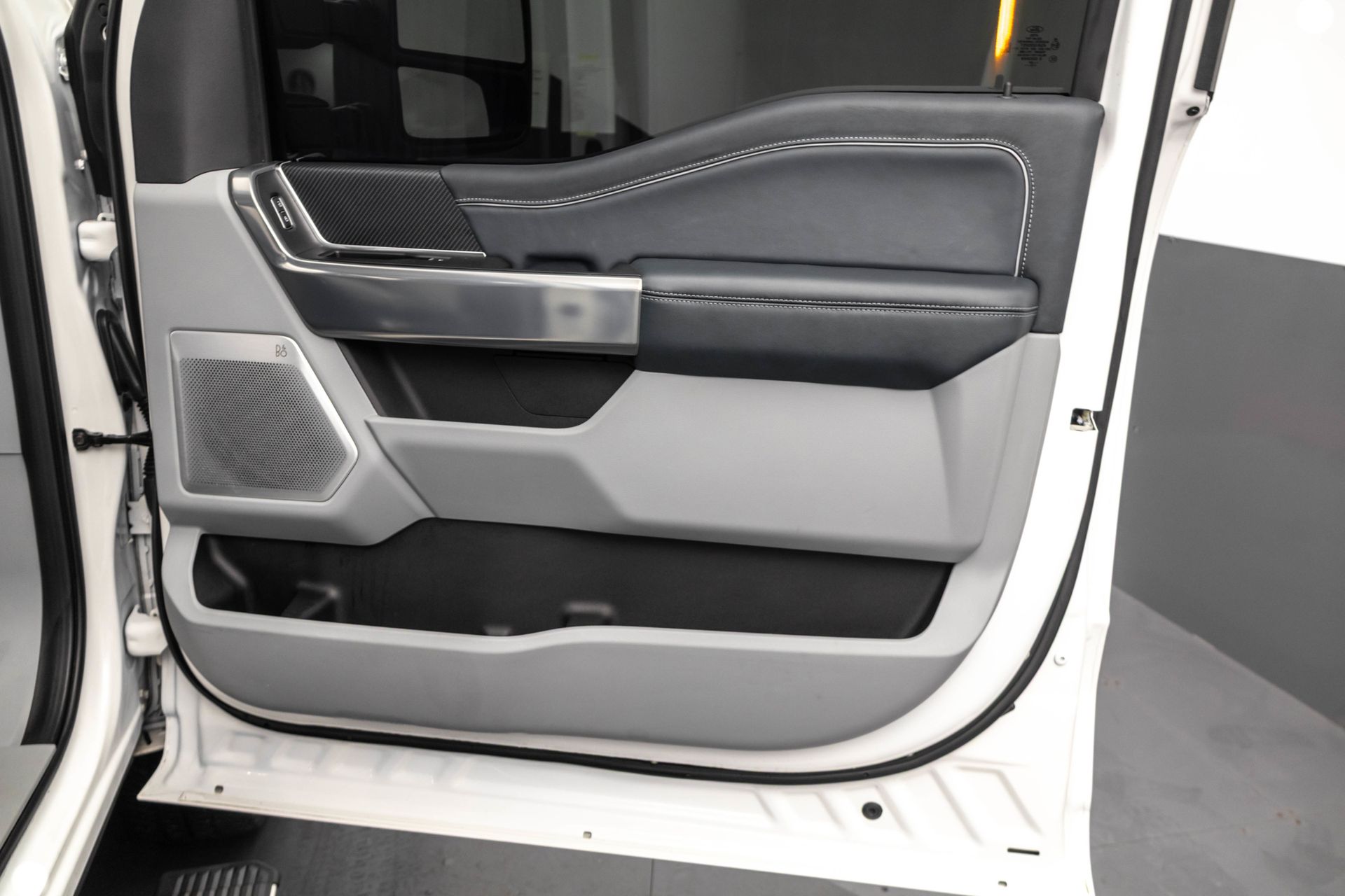 2024 FORD F-350 - Image 43