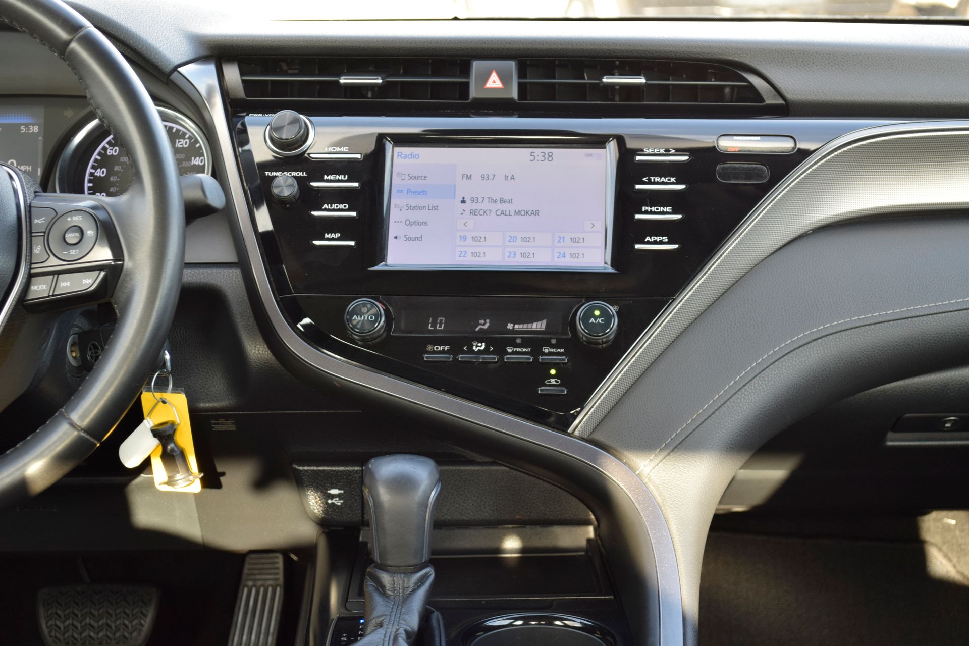 2019 Toyota Camry SE - 8