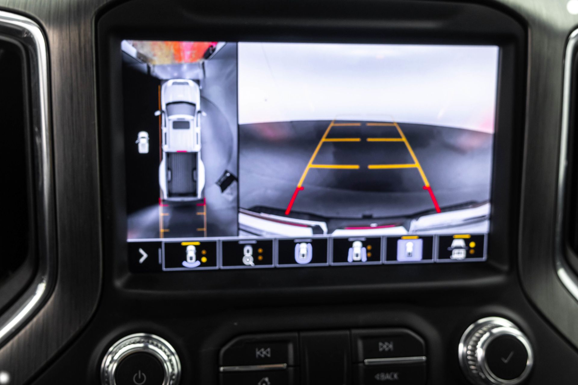 2020 GMC SIERRA - Image 28