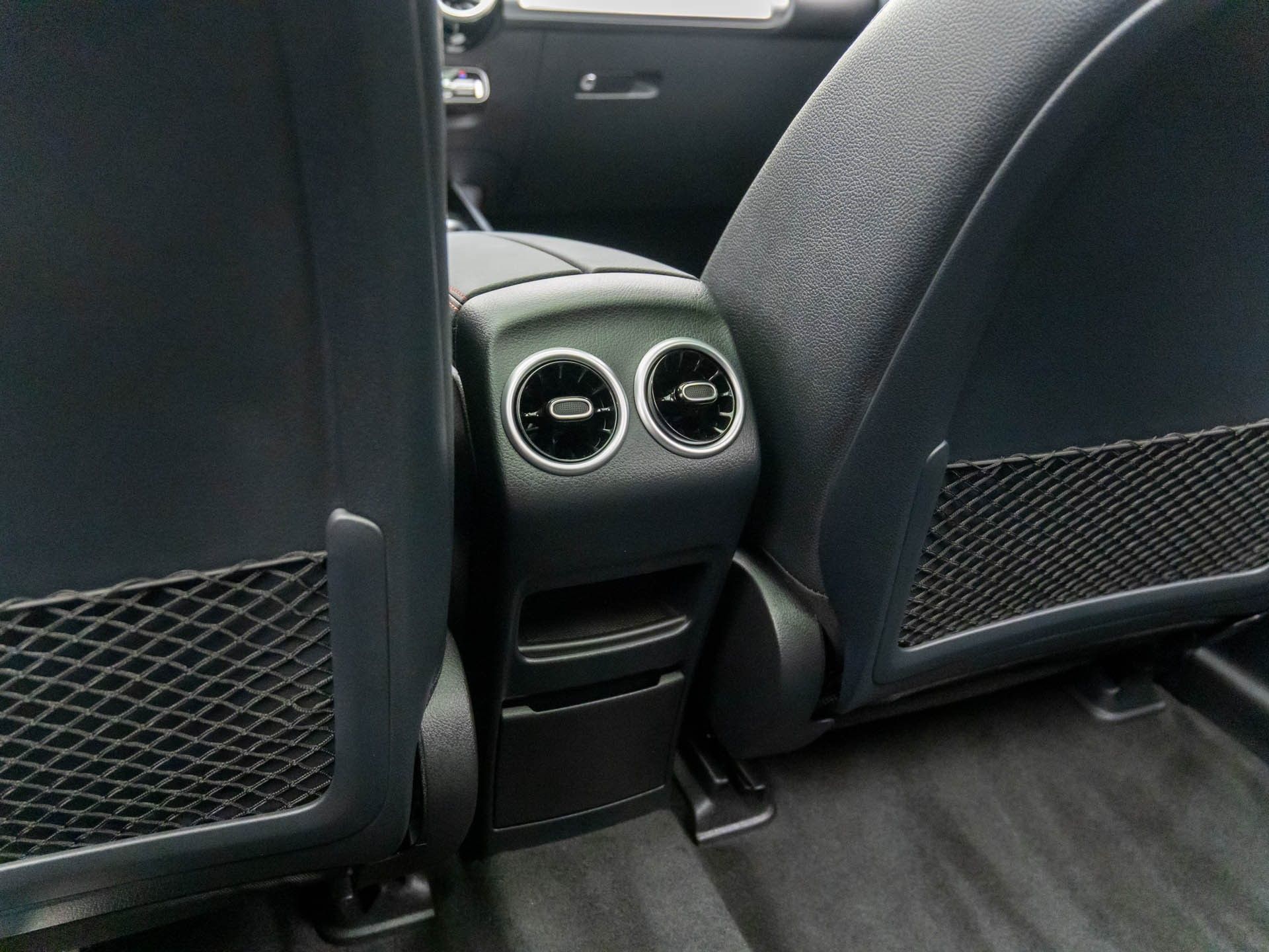 2024 Mercedes-Benz EQB 300 photo