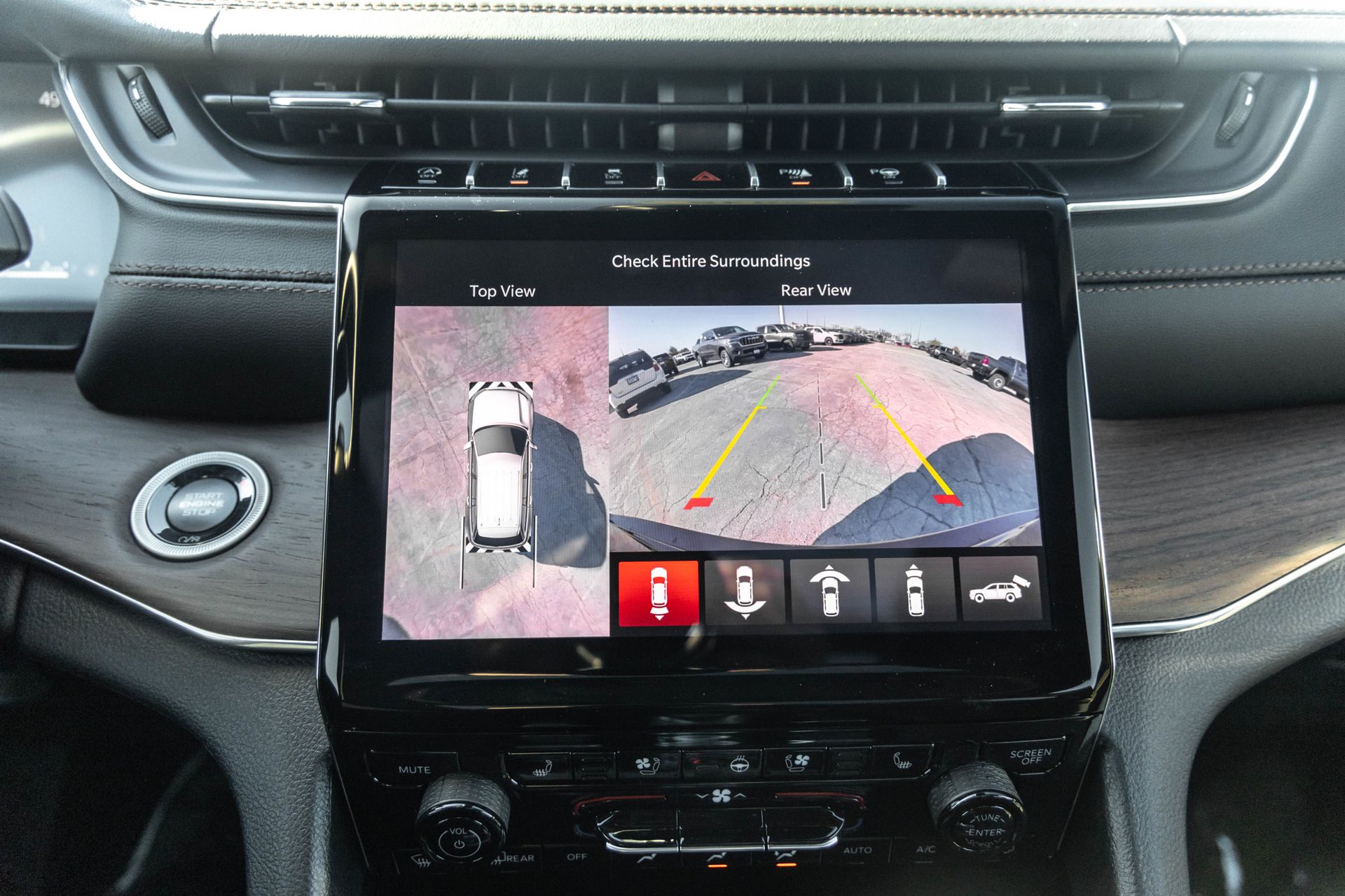 2025 JEEP GRAND CHEROKEE - Image 18