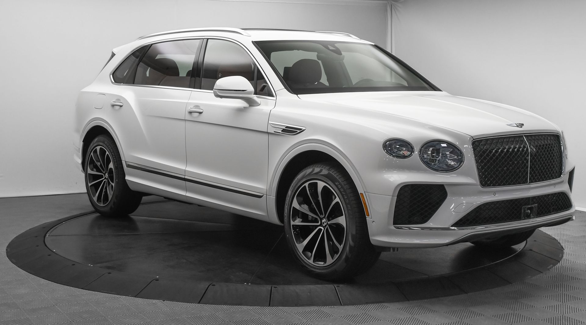 2024 Bentley Bentayga EWB 