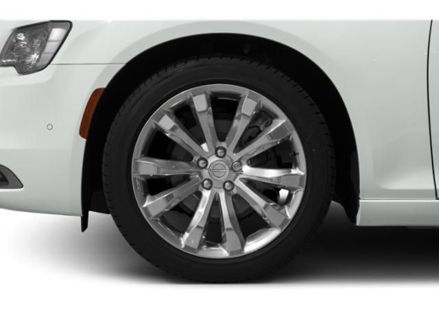 2019 Chrysler 300 Touring - 10