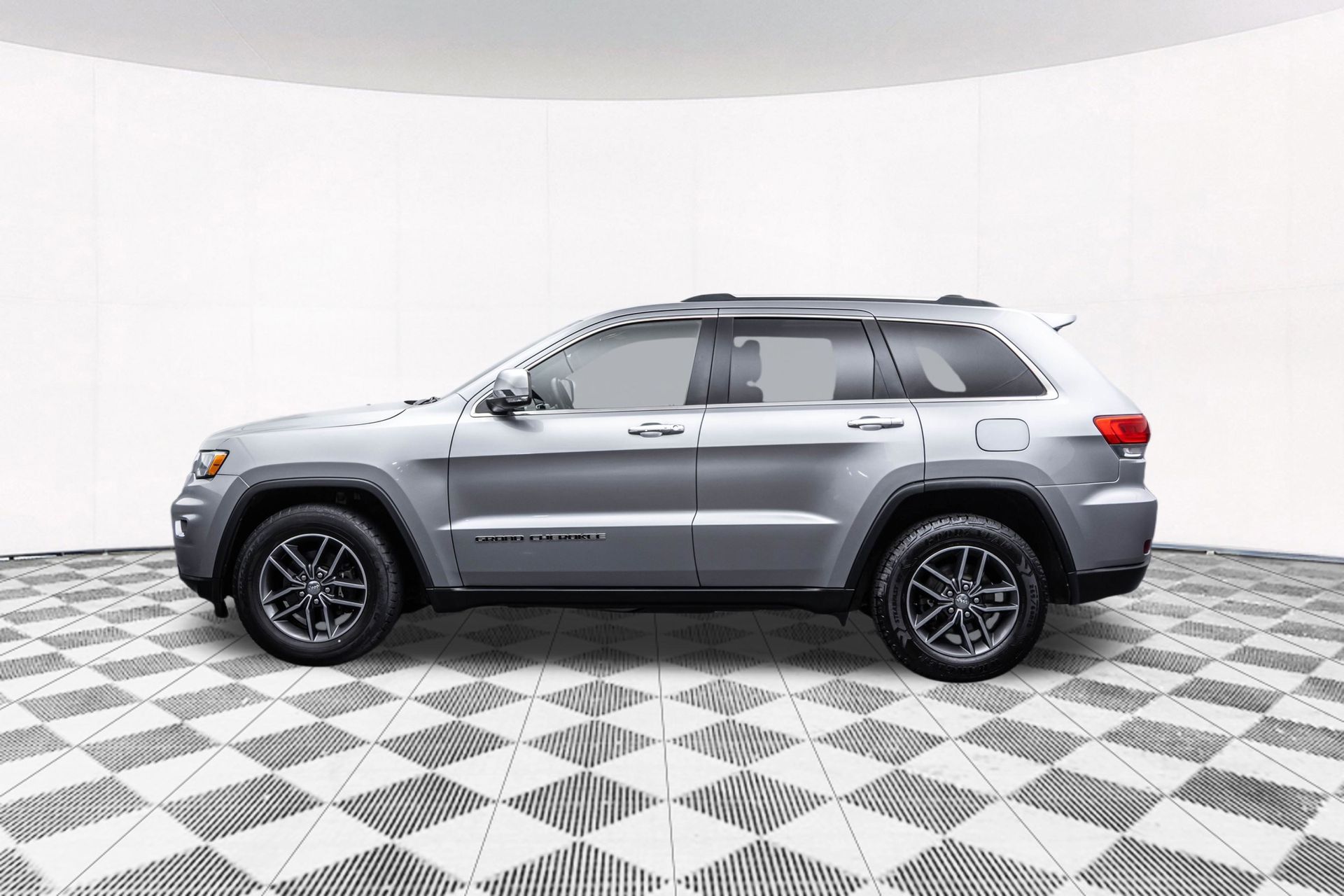 2018 JEEP GRAND CHEROKEE - Image 7