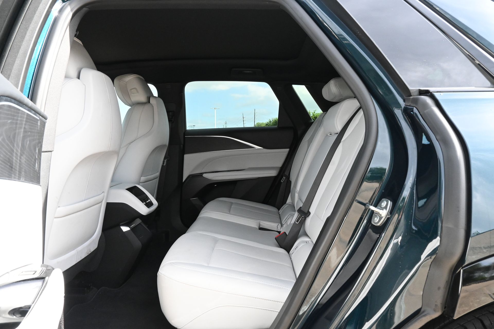 2024 Cadillac LYRIQ Luxury Green at Bayway Cadillac of The Woodlands