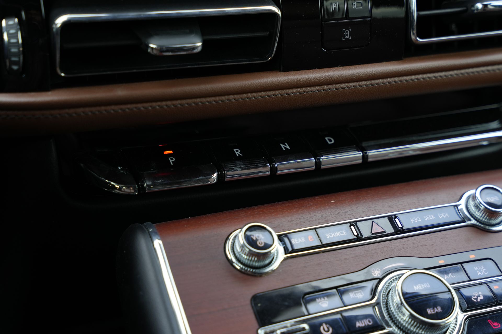 2023 Lincoln Aviator Reserve White at Genesis of Spring